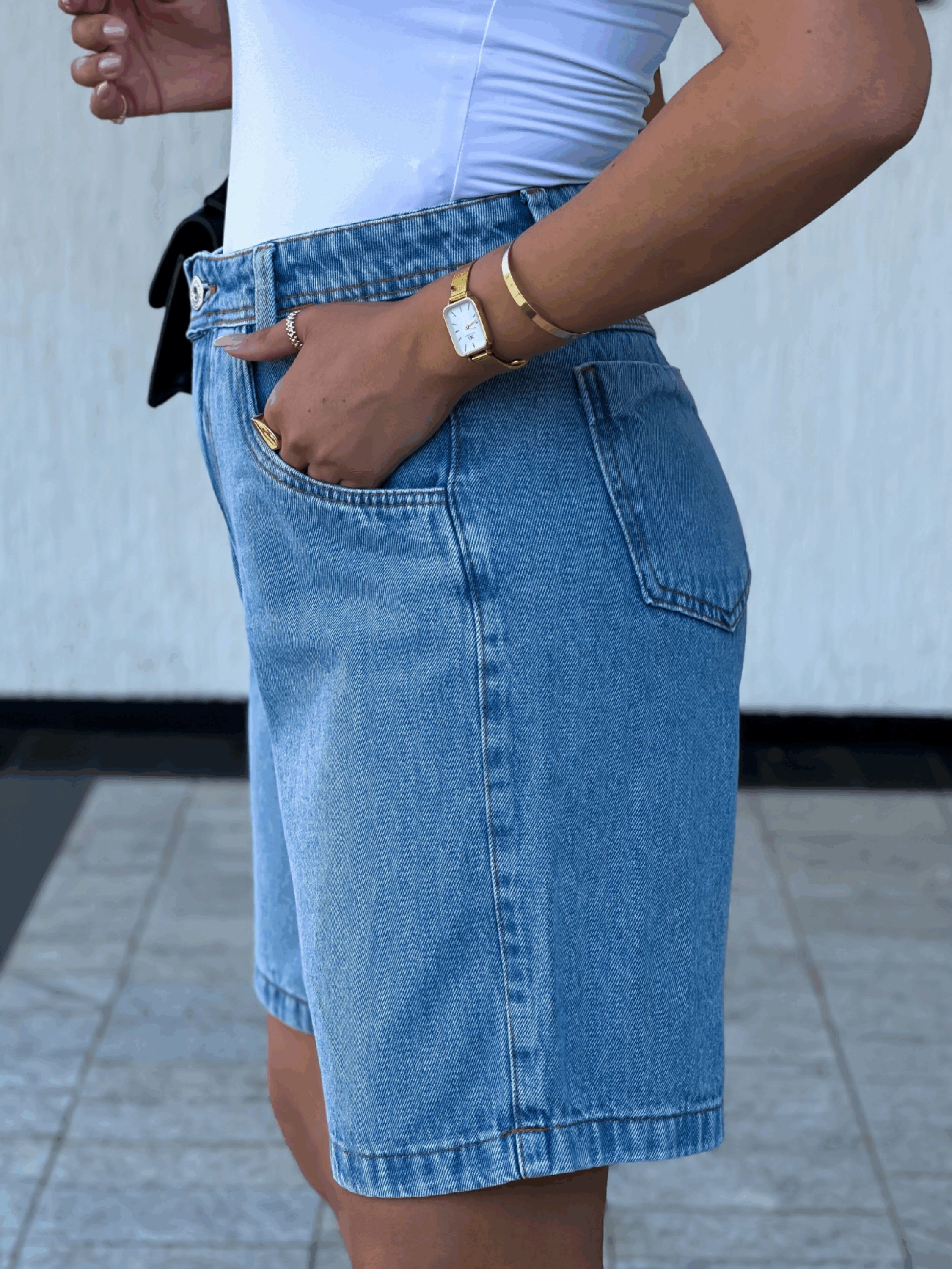 ブルーナ Short Jeans com Cordão e Barra Dobrada Plus Size - Monjuá