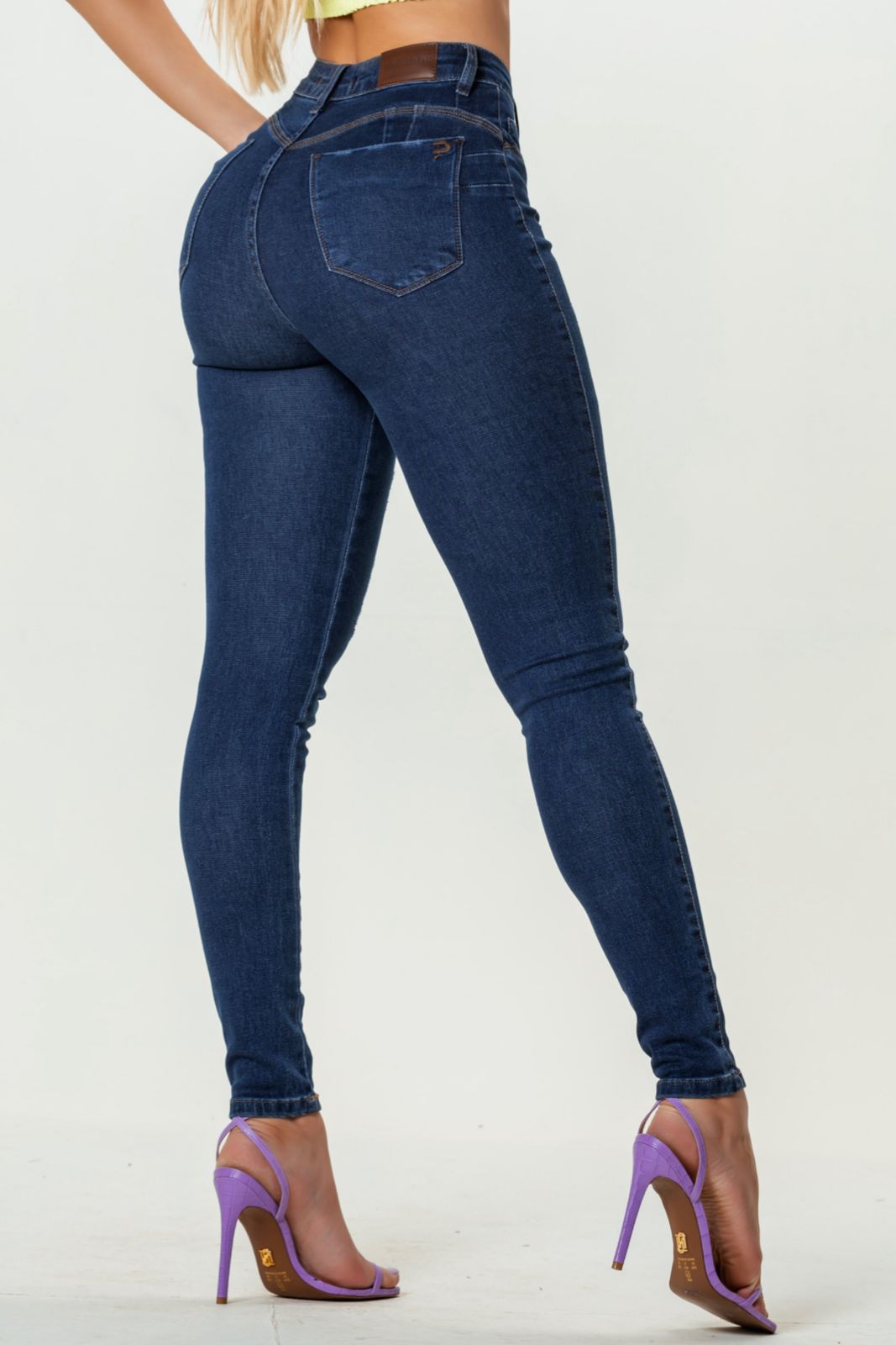 Página 1 - Rihanna Fashion Jeans - Compre no Atacado