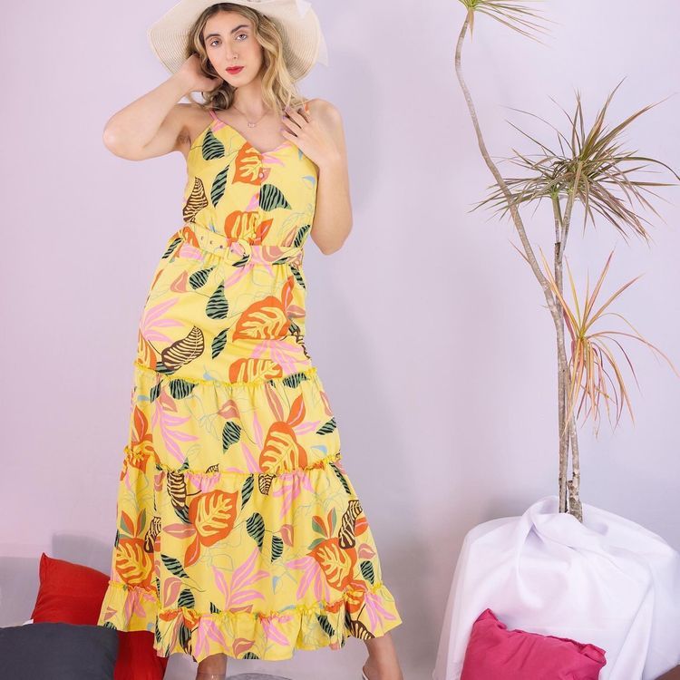 Vestido floral longo babado