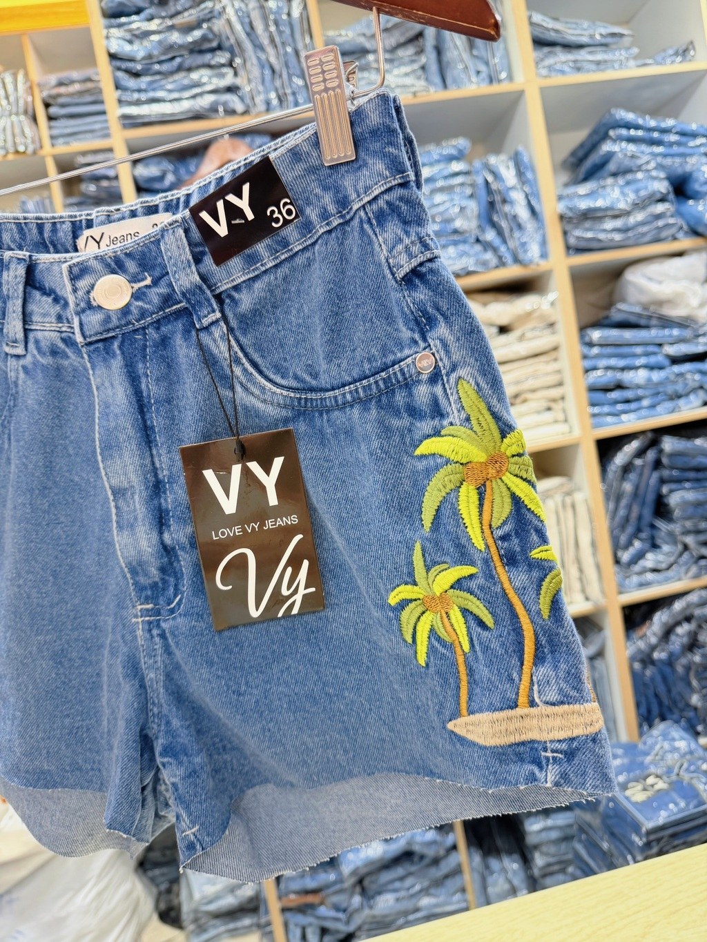 Short Jeans Feminino Coqueiro Verde Lateral