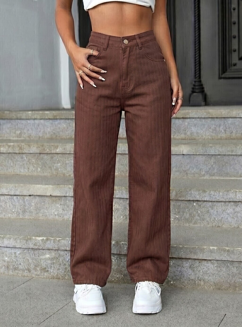 Calça Jeans Feminina Wide Leg Marrom Listrada Texturizada