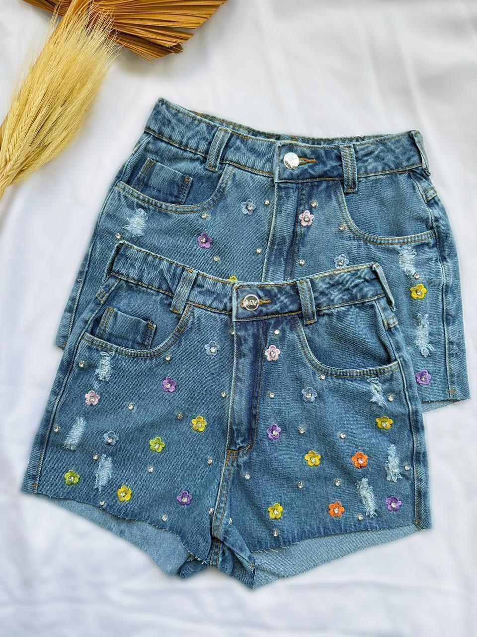 Short Jeans Feminino Bordado Flores Pedraria Pedrinhas Com Bolso