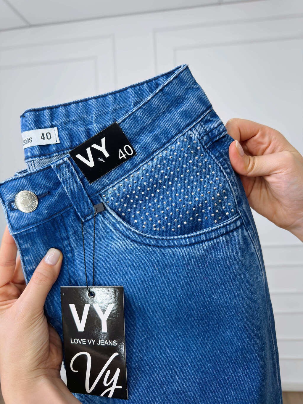 Calça Jeans Feminina Mom Brilho Fundo do Bolso