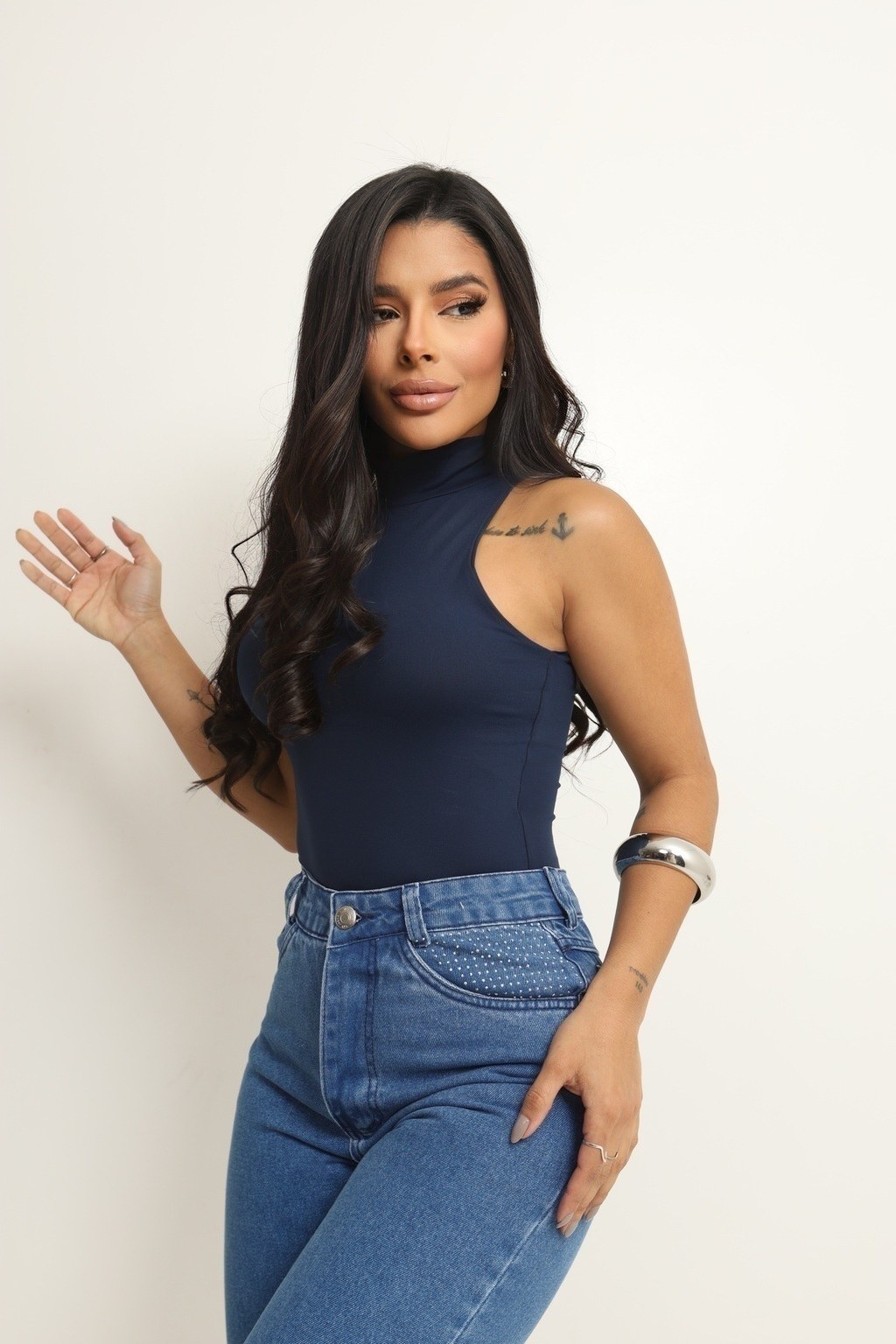 Calça Jeans Feminina Mom Brilho Fundo do Bolso