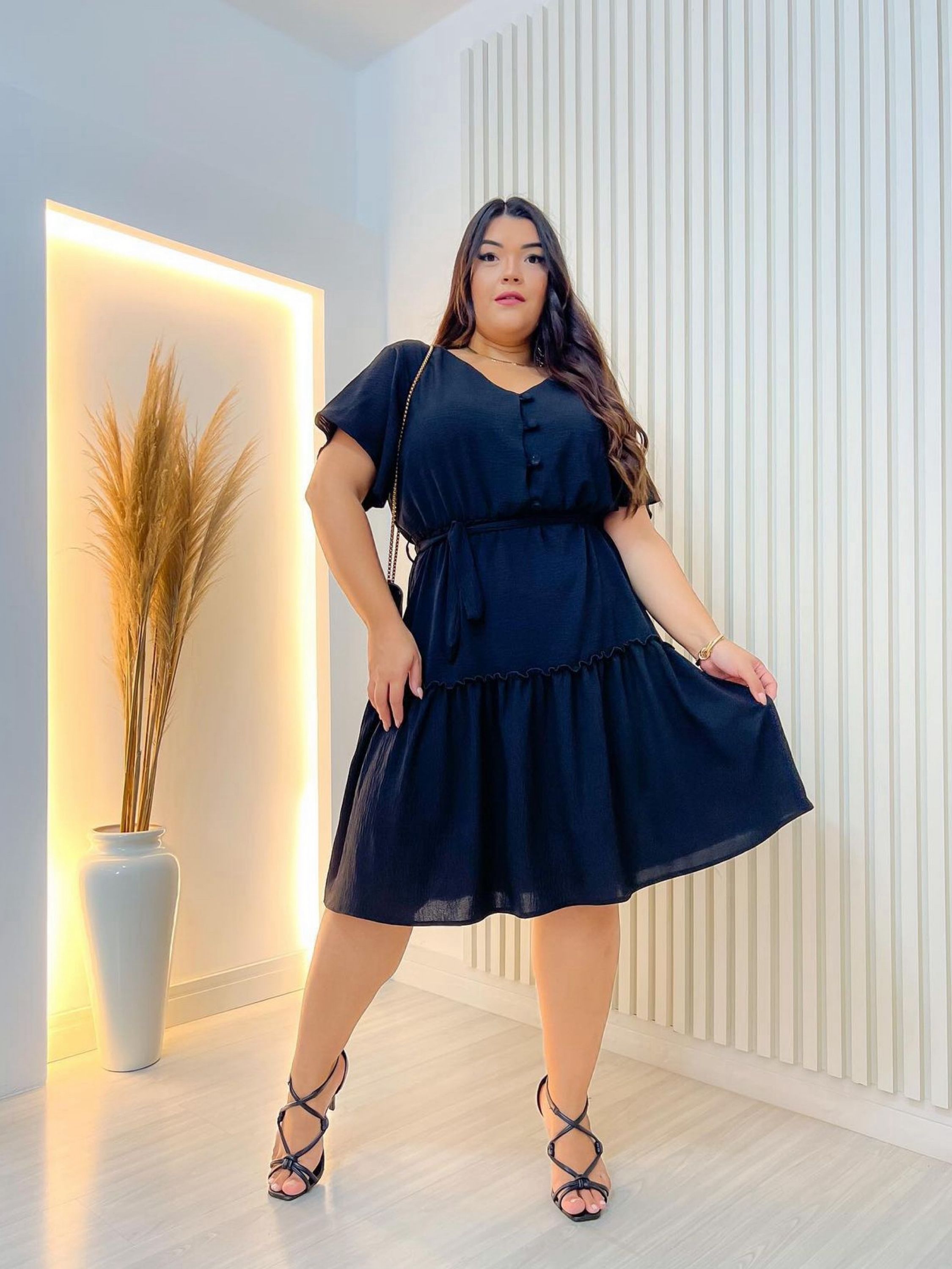 Vestido midi plus-size lisa com botão e cinto cod -X165 Le Serein Fashion Store