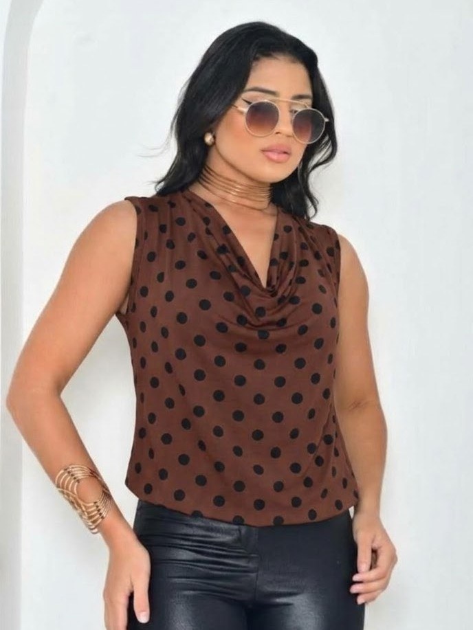 Blusa Gola Boba em poá Rafaela