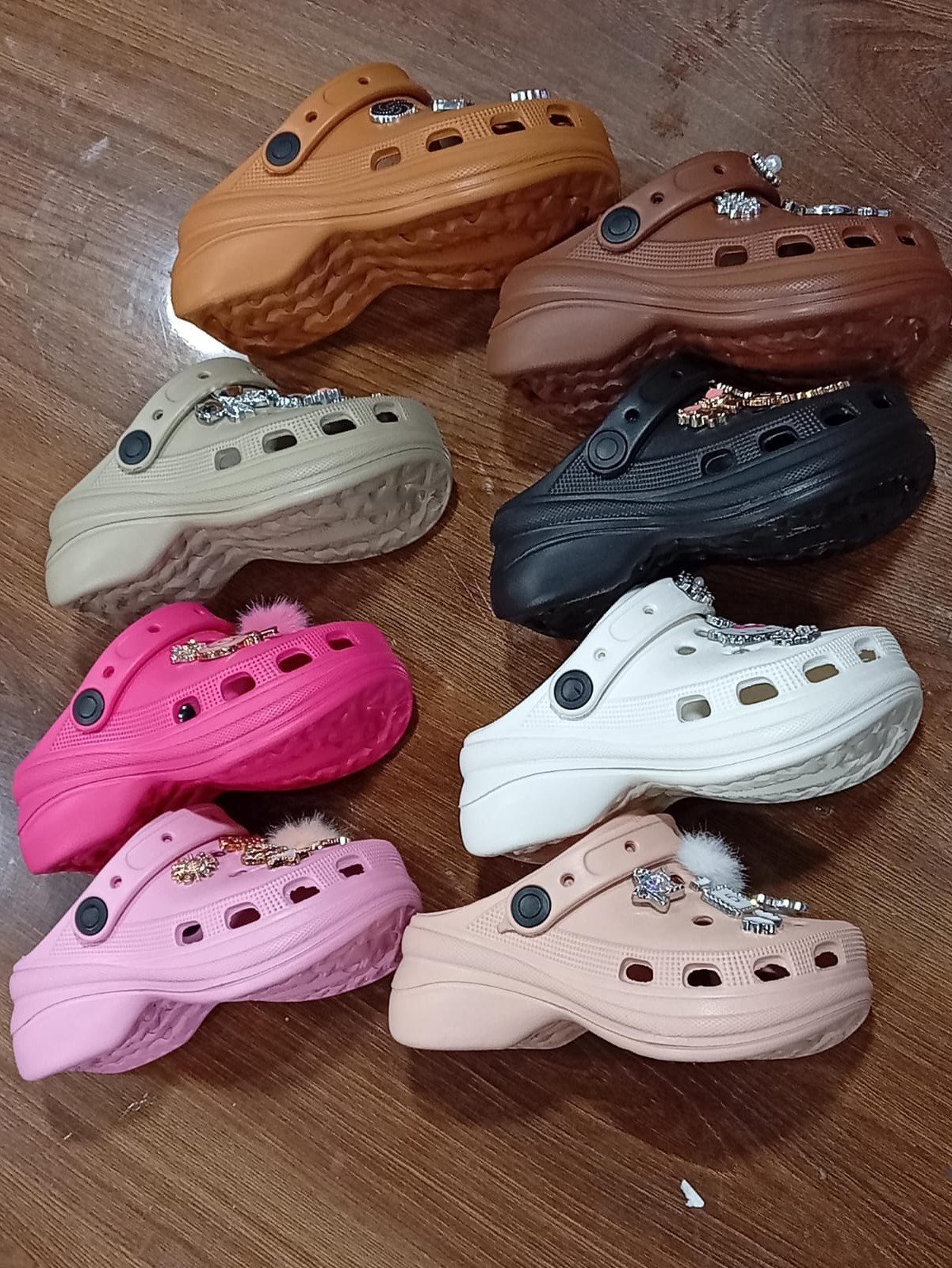 Crocs infantil plataforma super confortável