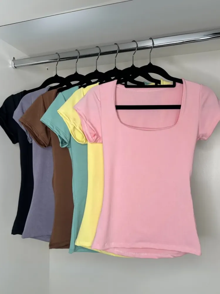 BLUSA MANGUINHA DECOTE QUADRADO
