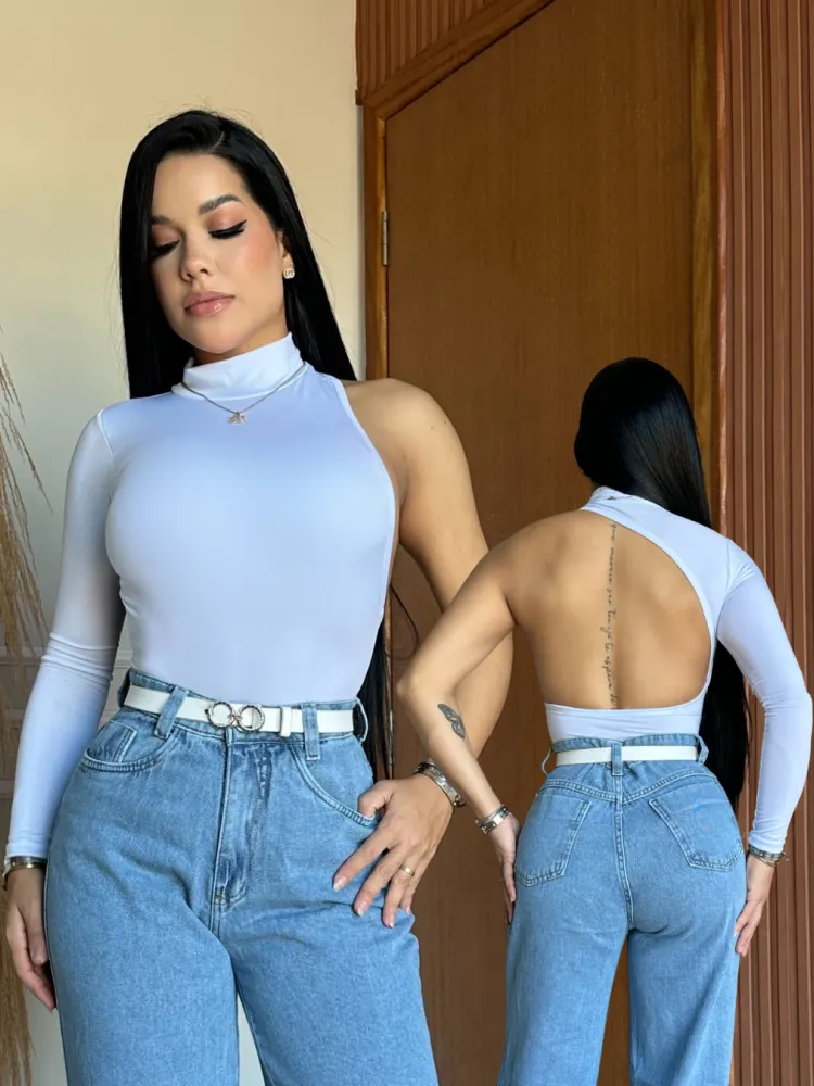 BODY MILÃO MULA COSTAS NUA