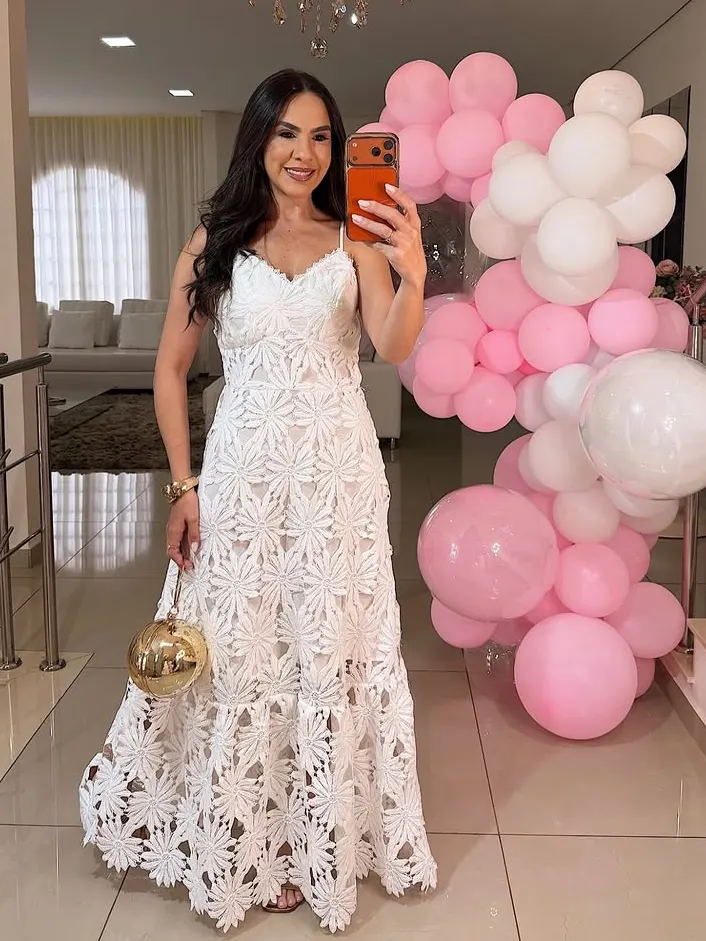 Veste Lucy Vestido Longo Rendado com Alças Finas VS056