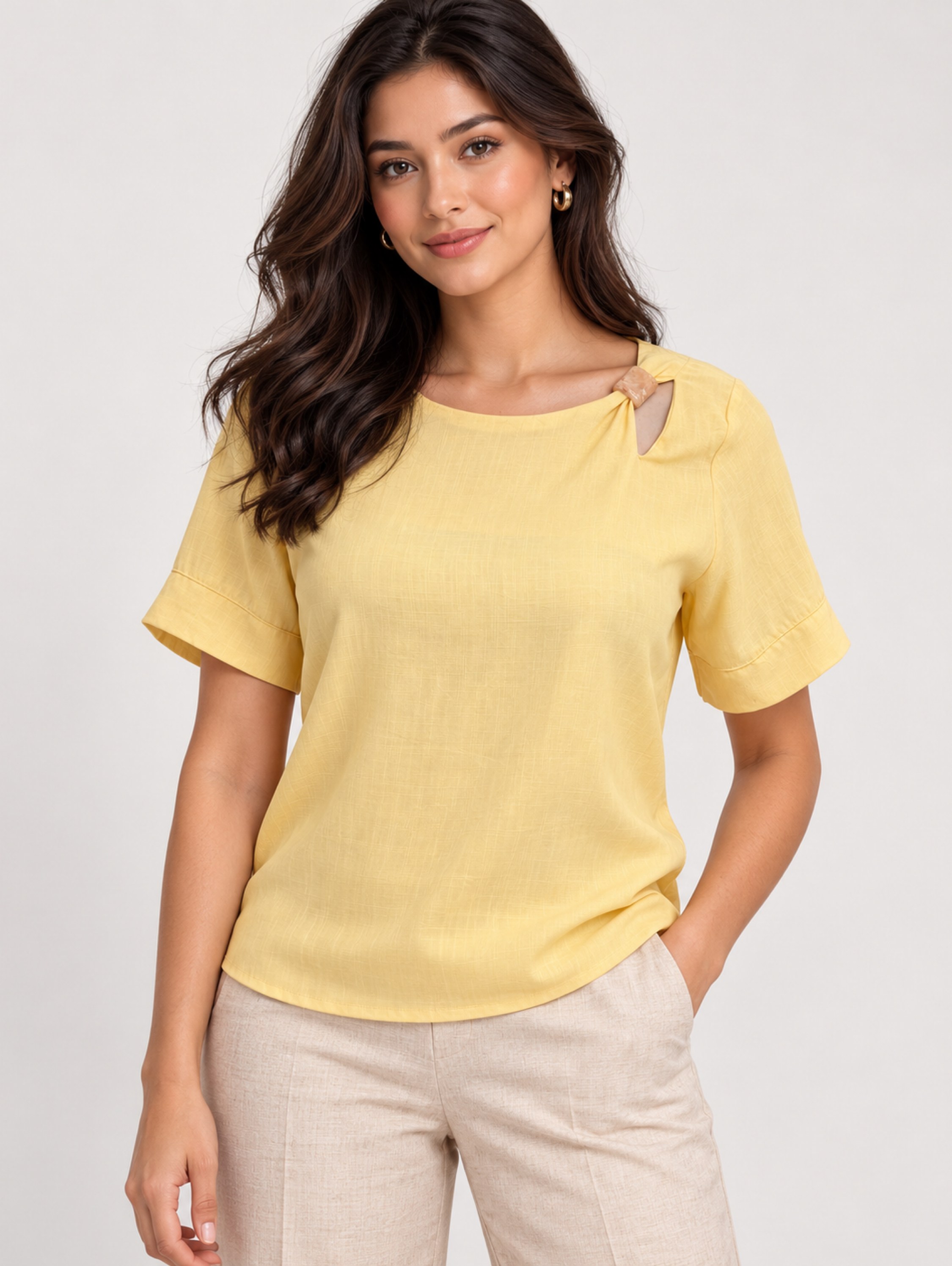 Blusa de viscolinho com lindo detalhe no ombro