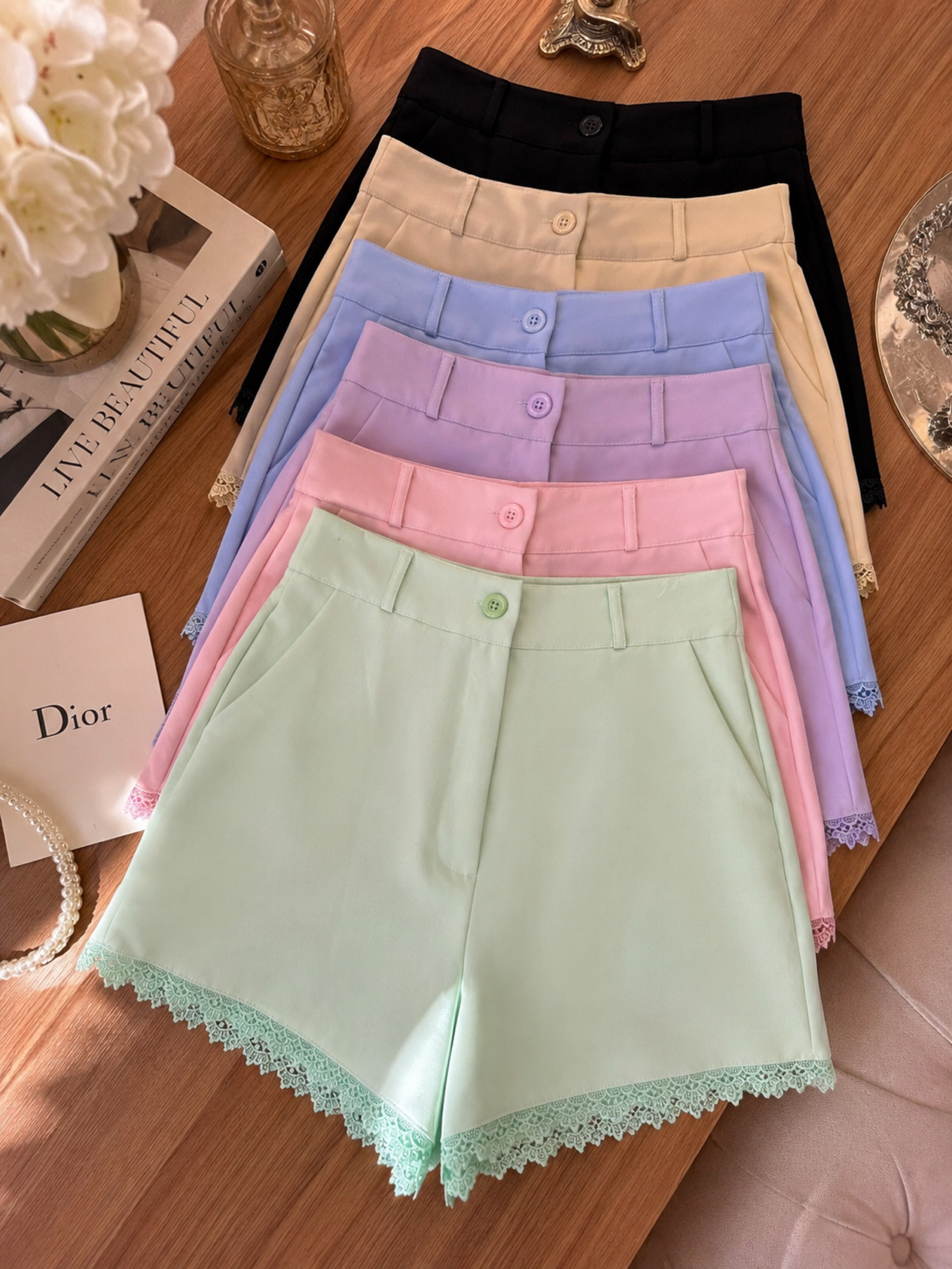 Short Alfaiataria com renda PRIMAVERA VERÃO