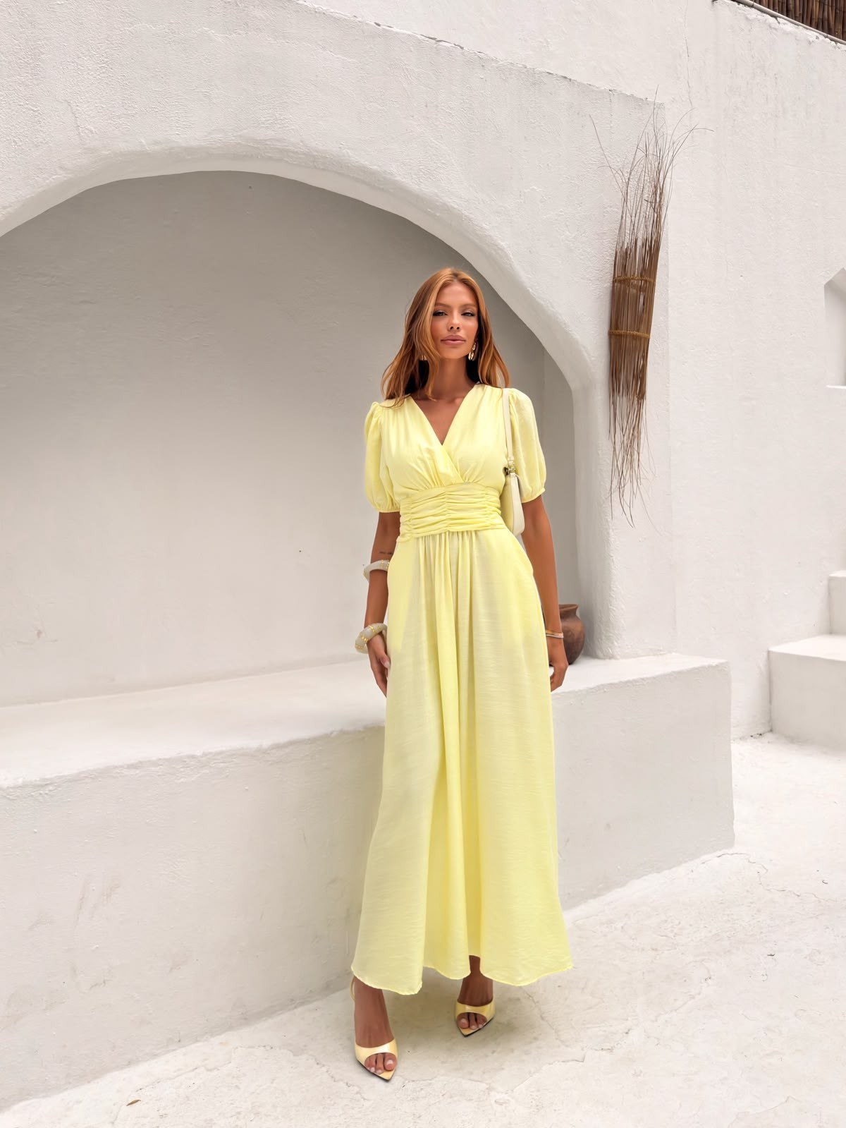 Vestido Longo Liso Drapeado na Cintura Manga Curta
