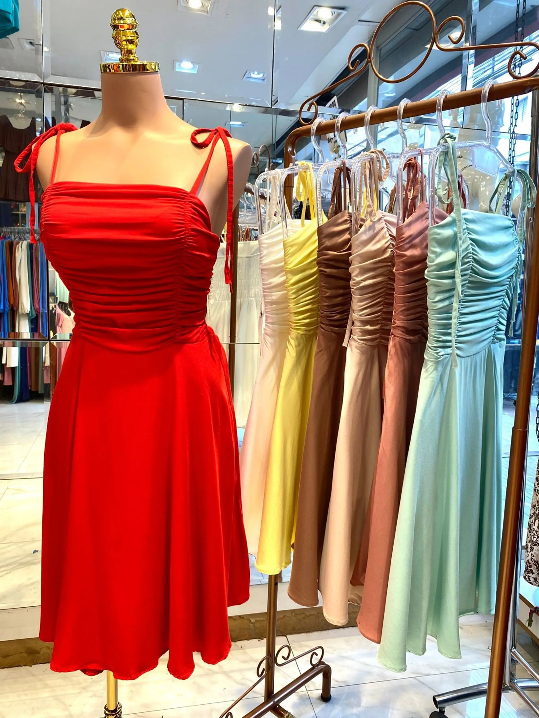 Vestido curto Busto Drapeado Alça de Amarrar Cod: 255