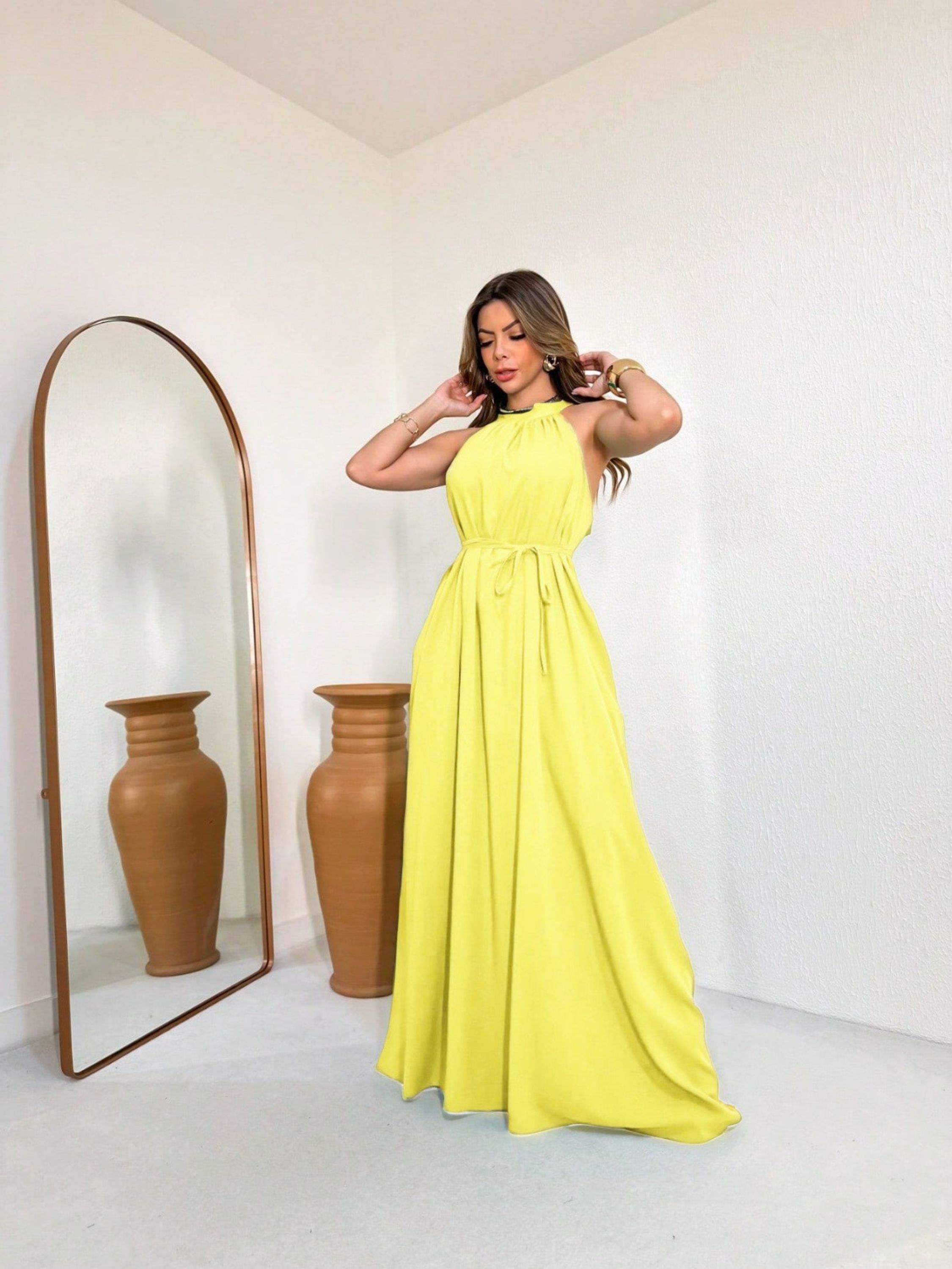 Vestido Longo Gola Alta Liso com Cinto Cod: 191