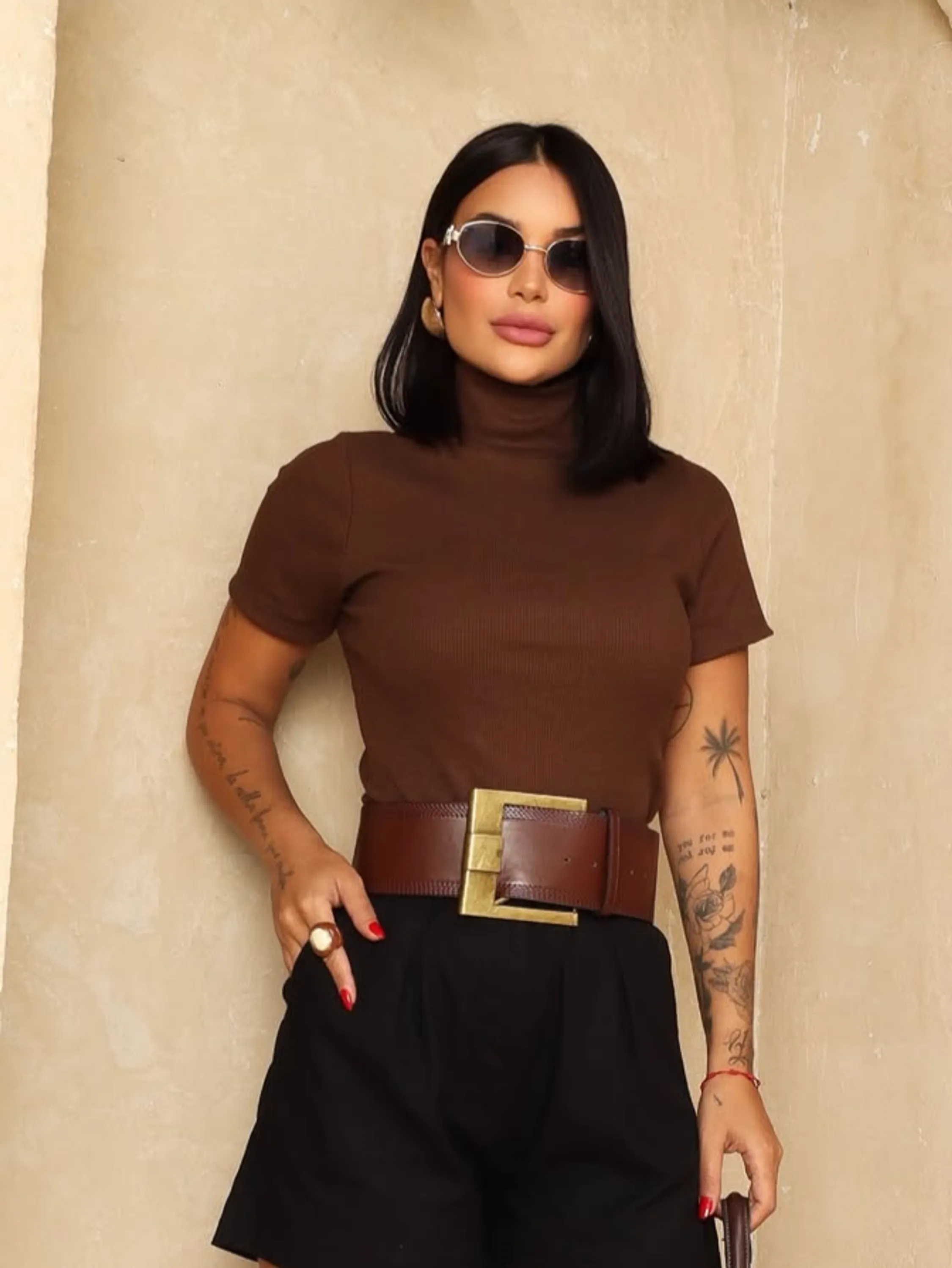 Blusa Feminina Manga Curta Com Gola ⭐