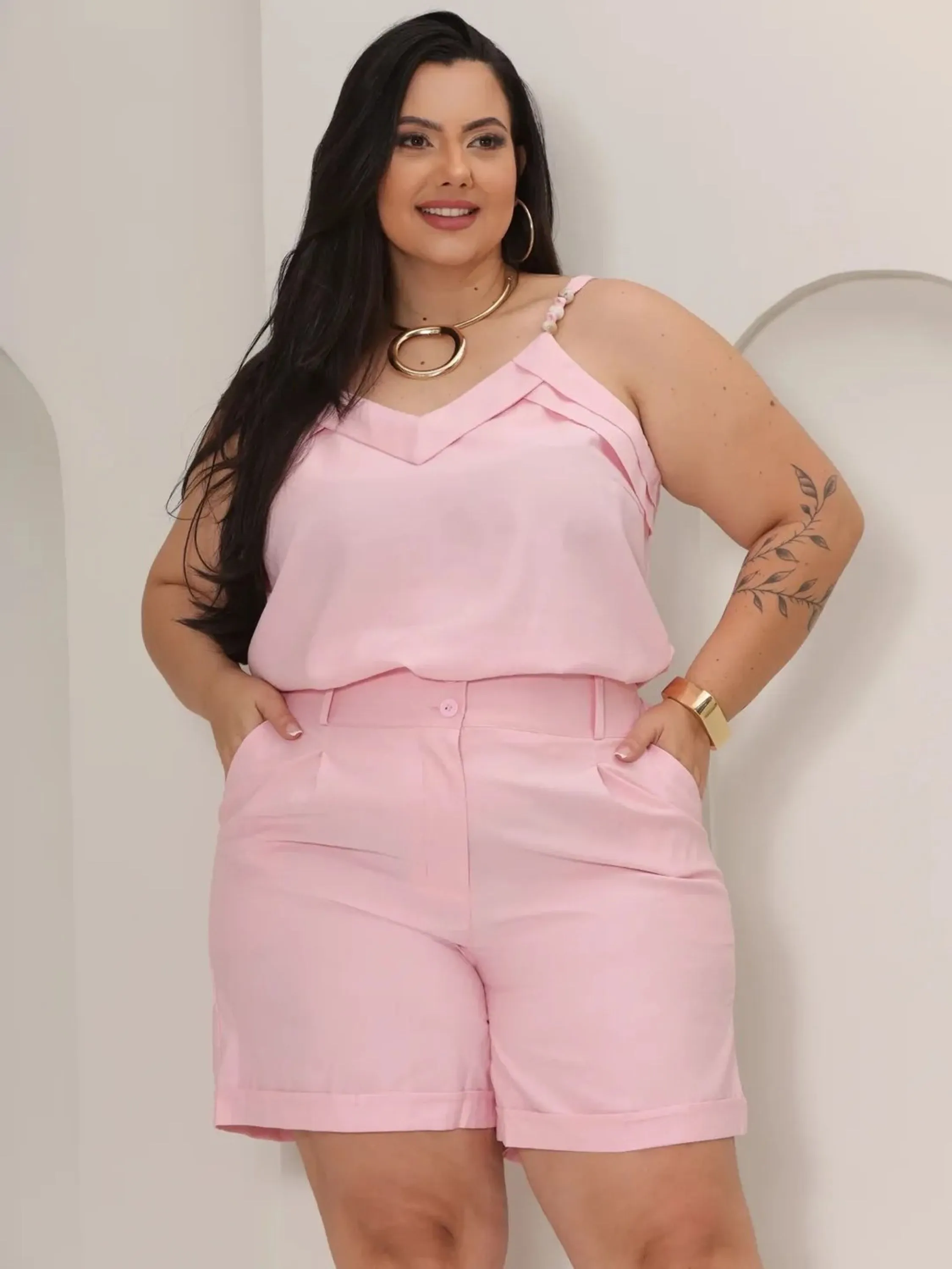 Conjunto Feminino Plus Size Alfaiataria Regata e Shorts ⭐