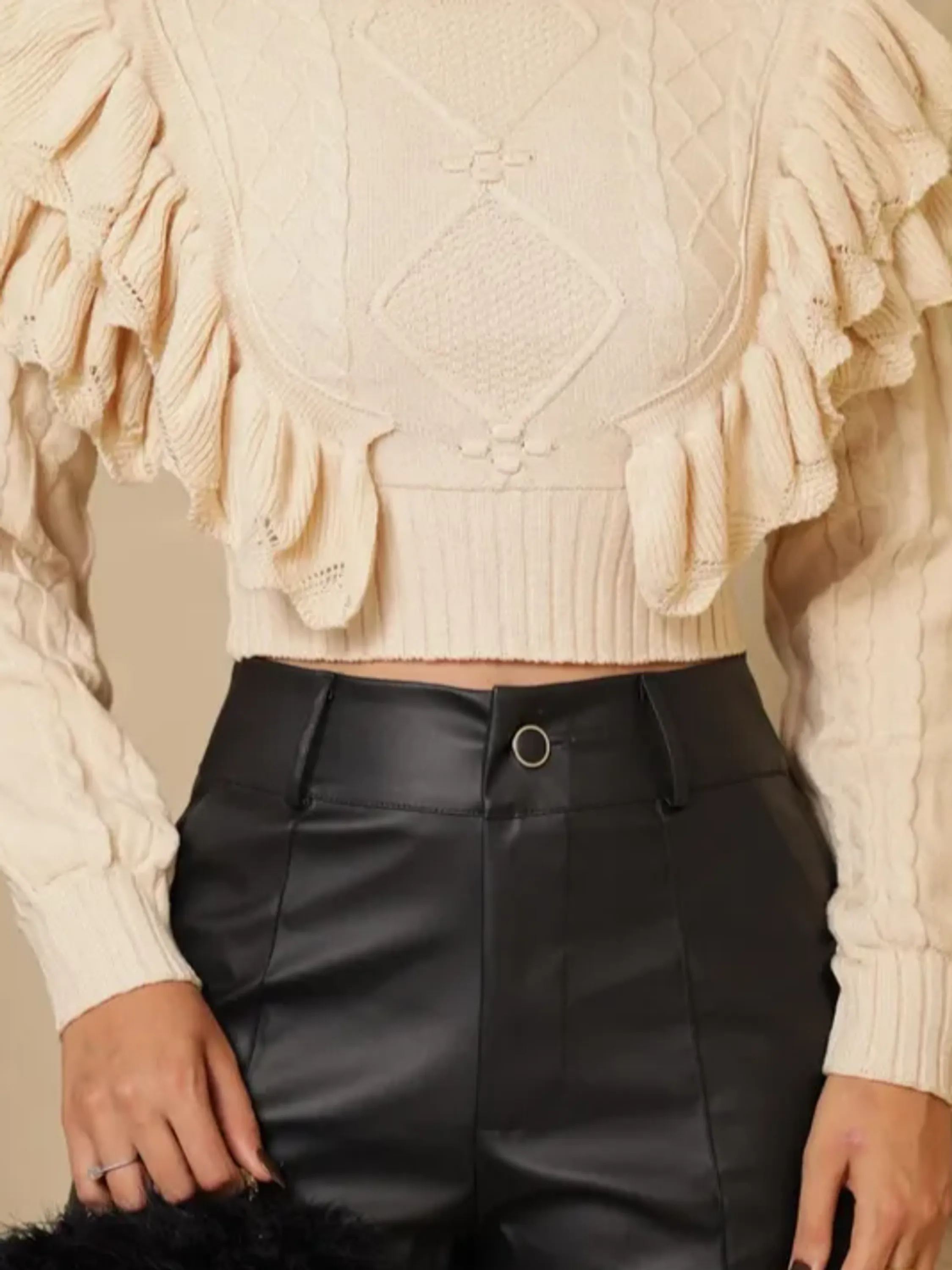 Blusa Feminina Manga Longa com Babado ⭐