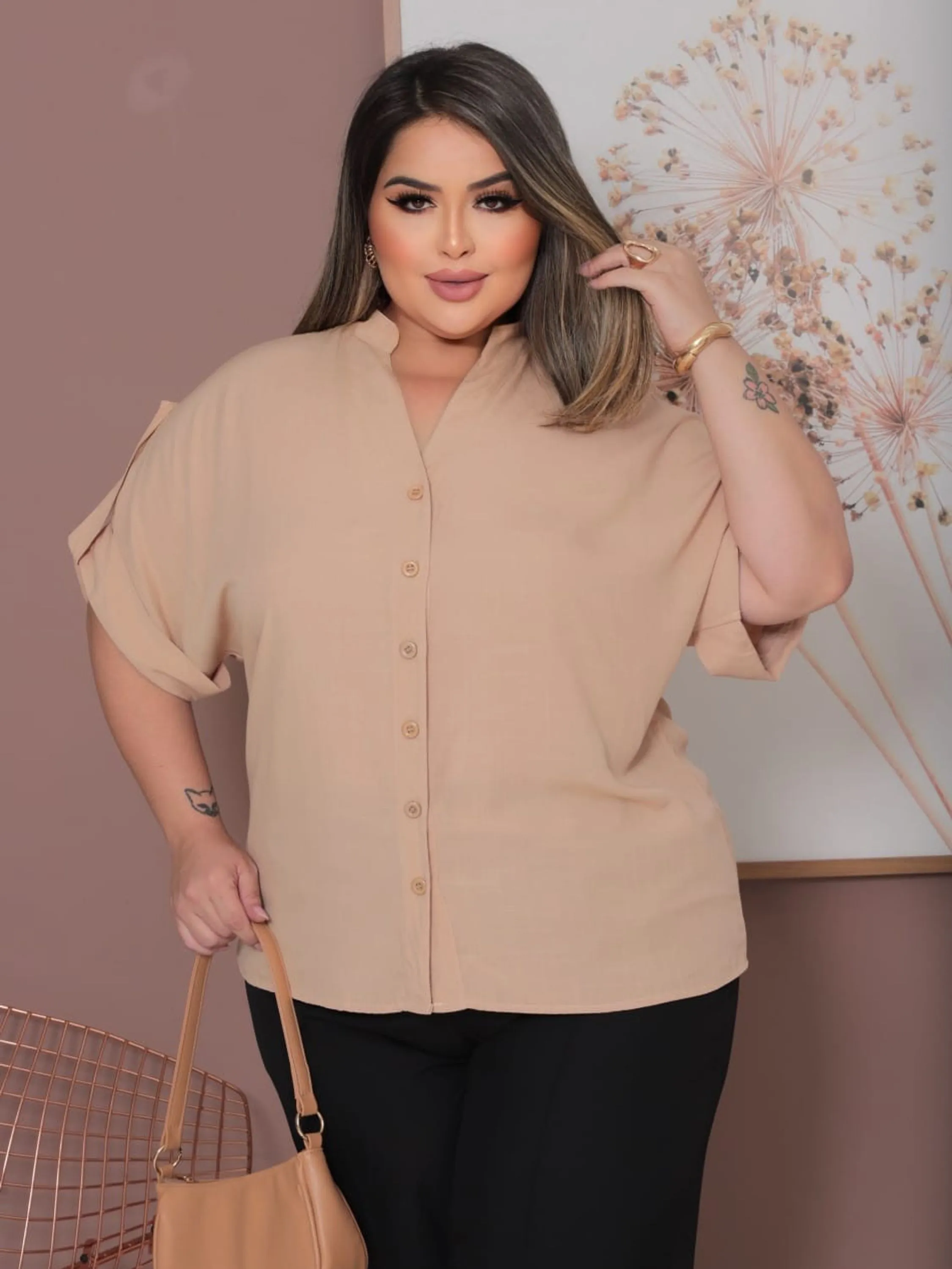 Camisa Feminina Social Manga Curta Plus Size ⭐