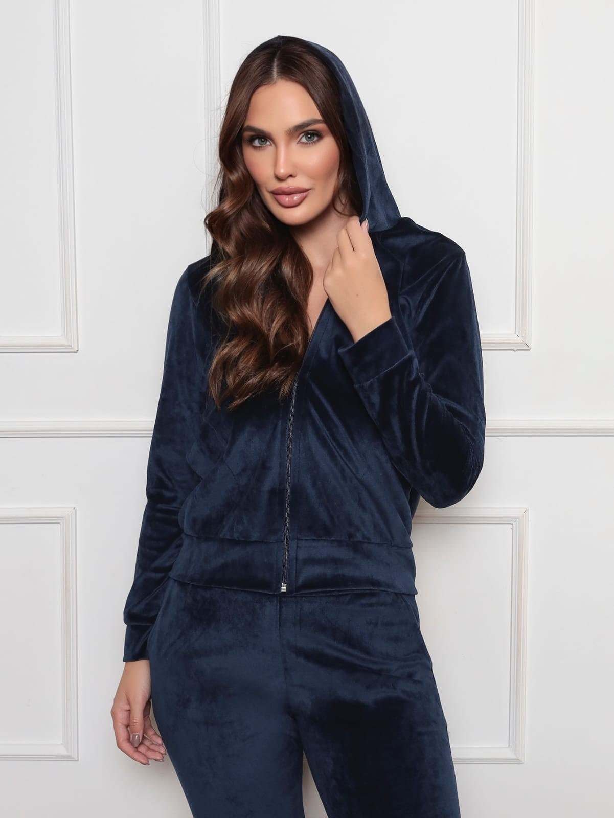 Conjunto Feminino Plush com Capuz ⭐