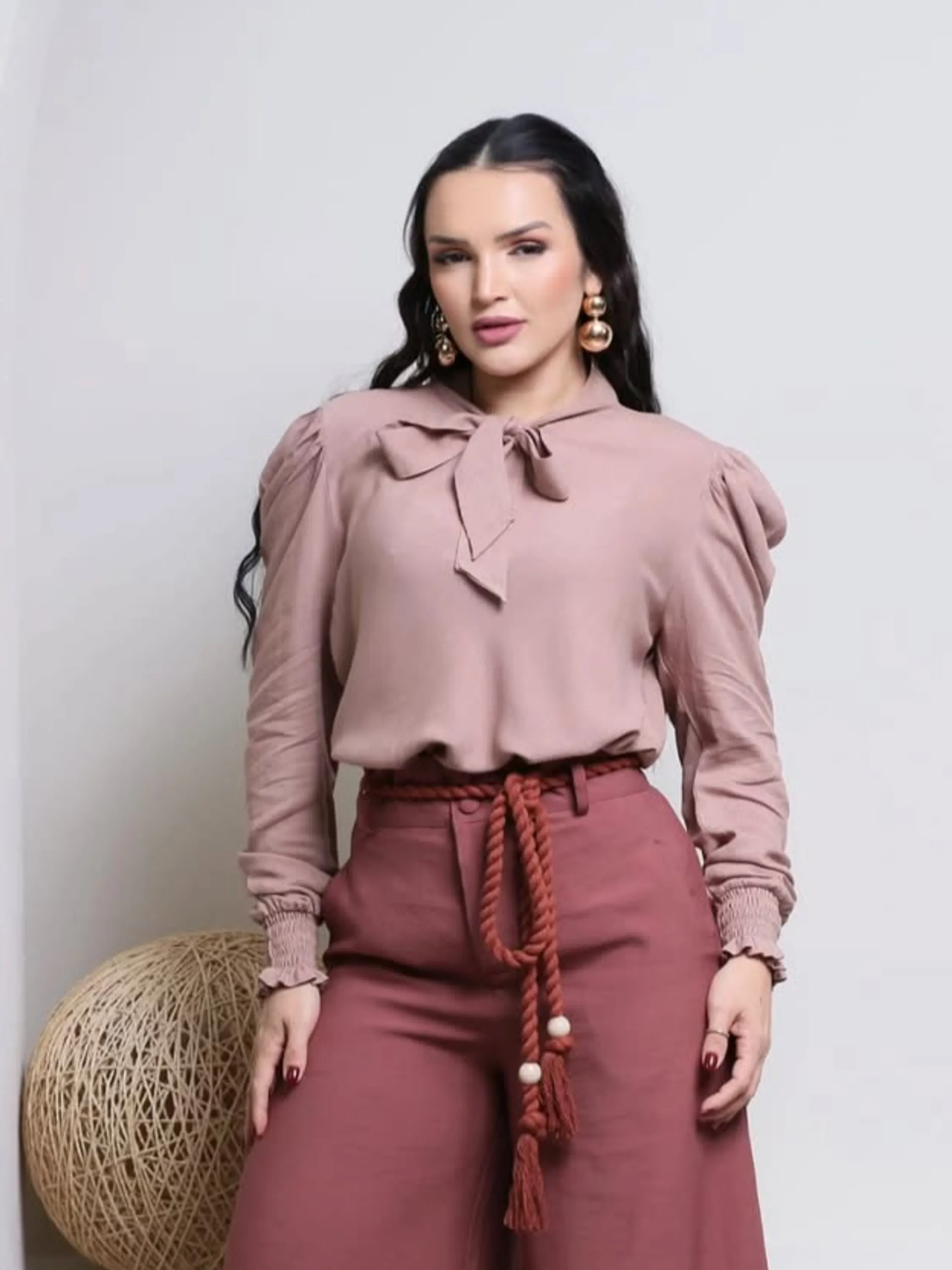Blusa Feminina Manga Longa Gola Laço ⭐