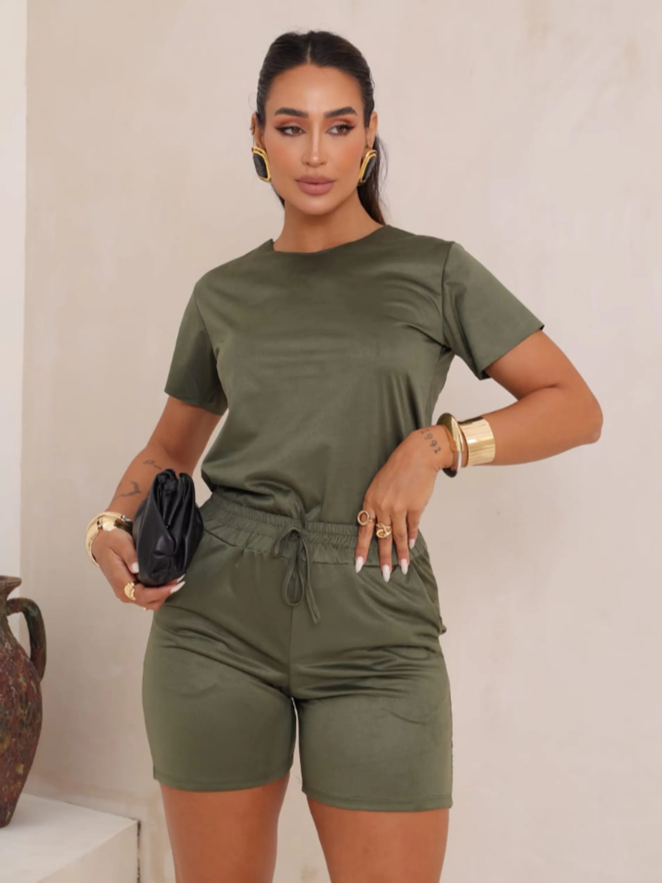 Conjunto Feminino Short e Blusa Suede ⭐