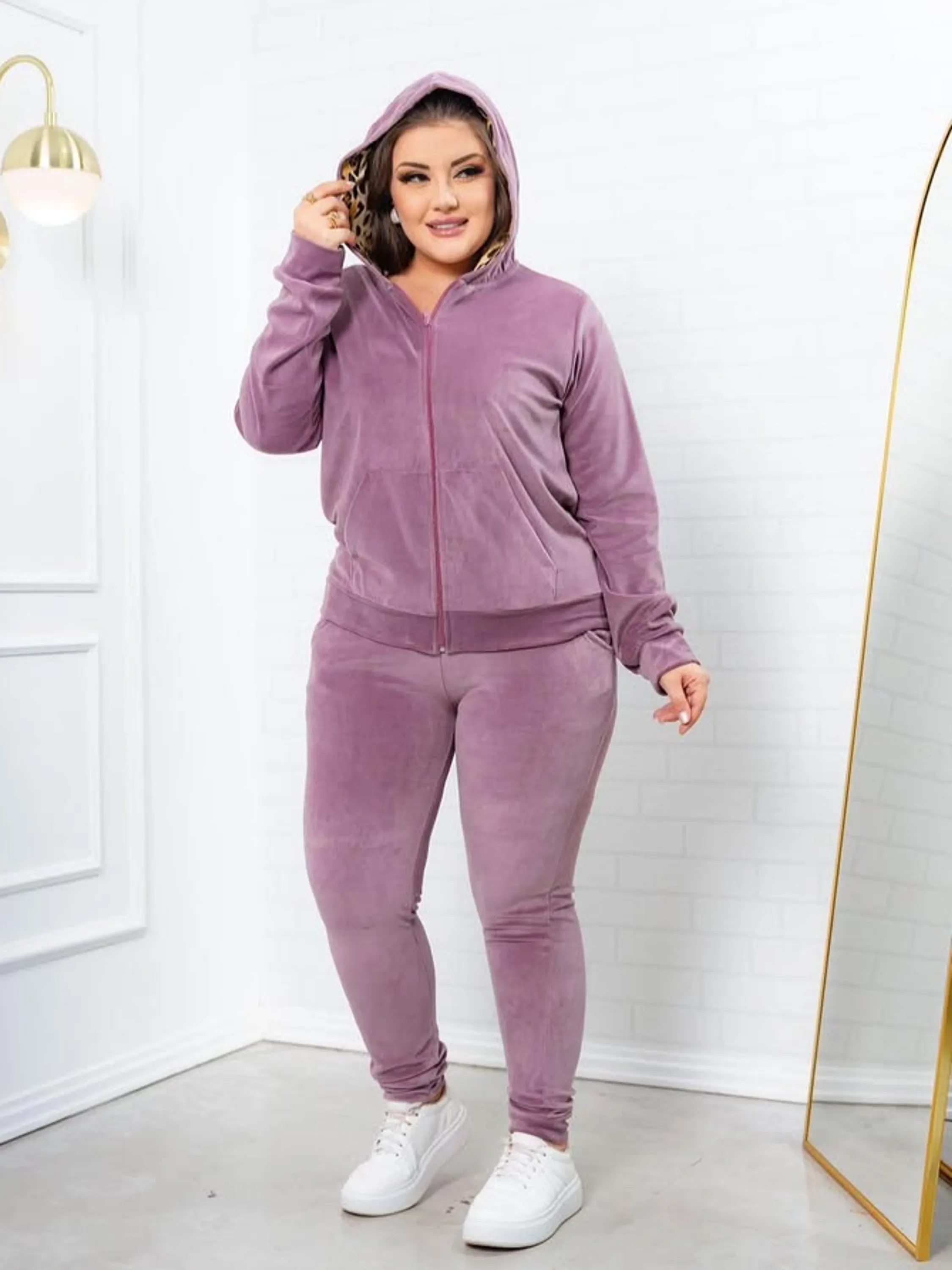 Conjunto Feminino Plus Size Blusa com Touca + Calça ⭐