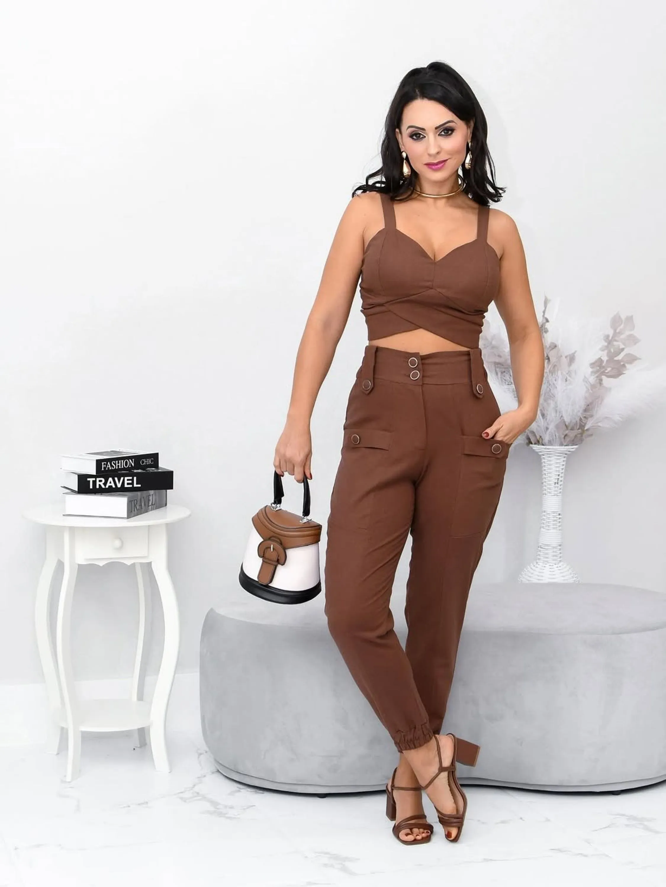 Conjunto Feminino Calça Jogger e Cropped ⭐