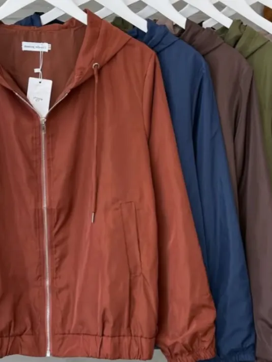 Jaqueta Forrada Com Capuz Corta Vento Plus Size