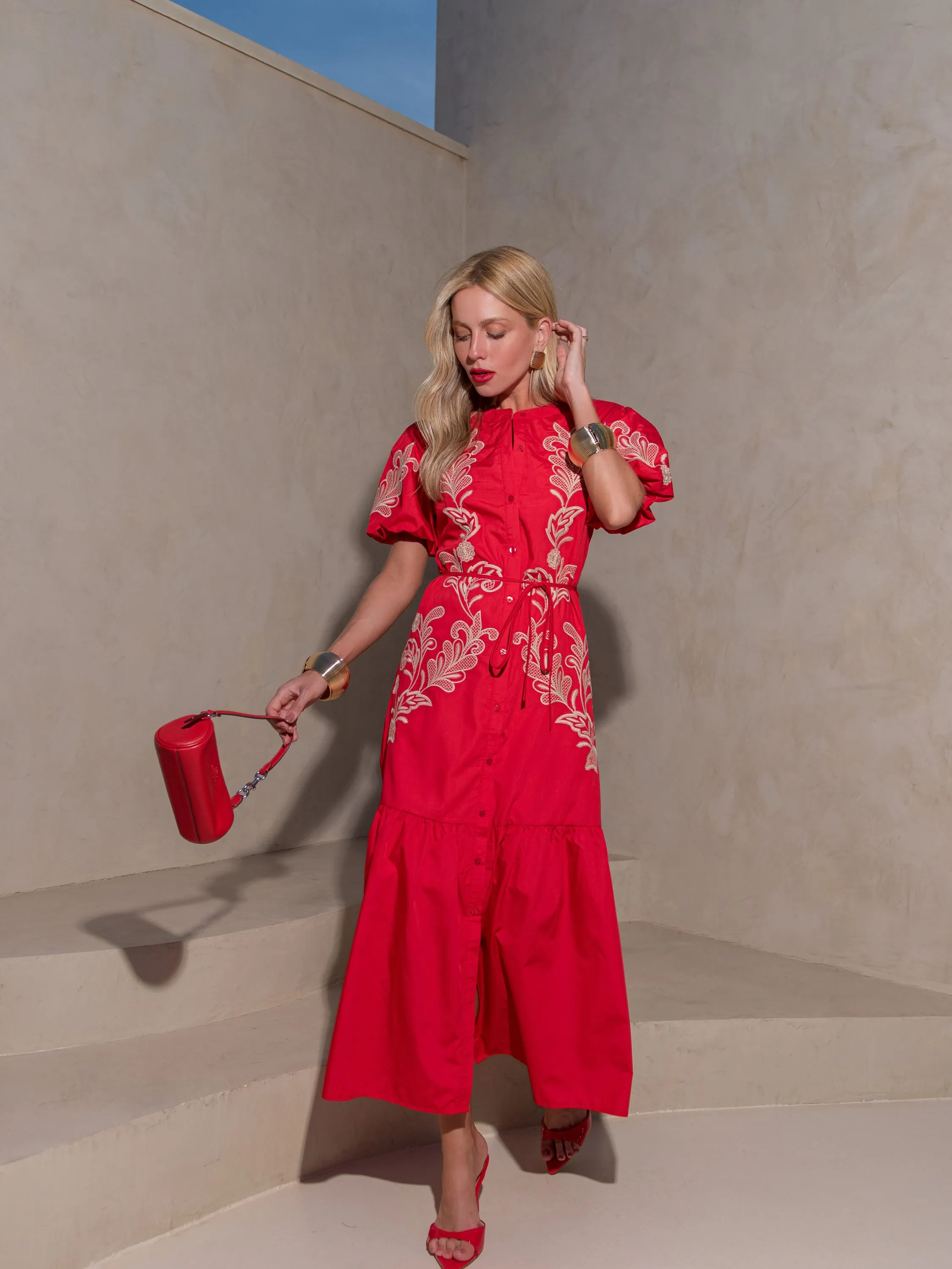 Vestido com bordado /manga curta /S2257