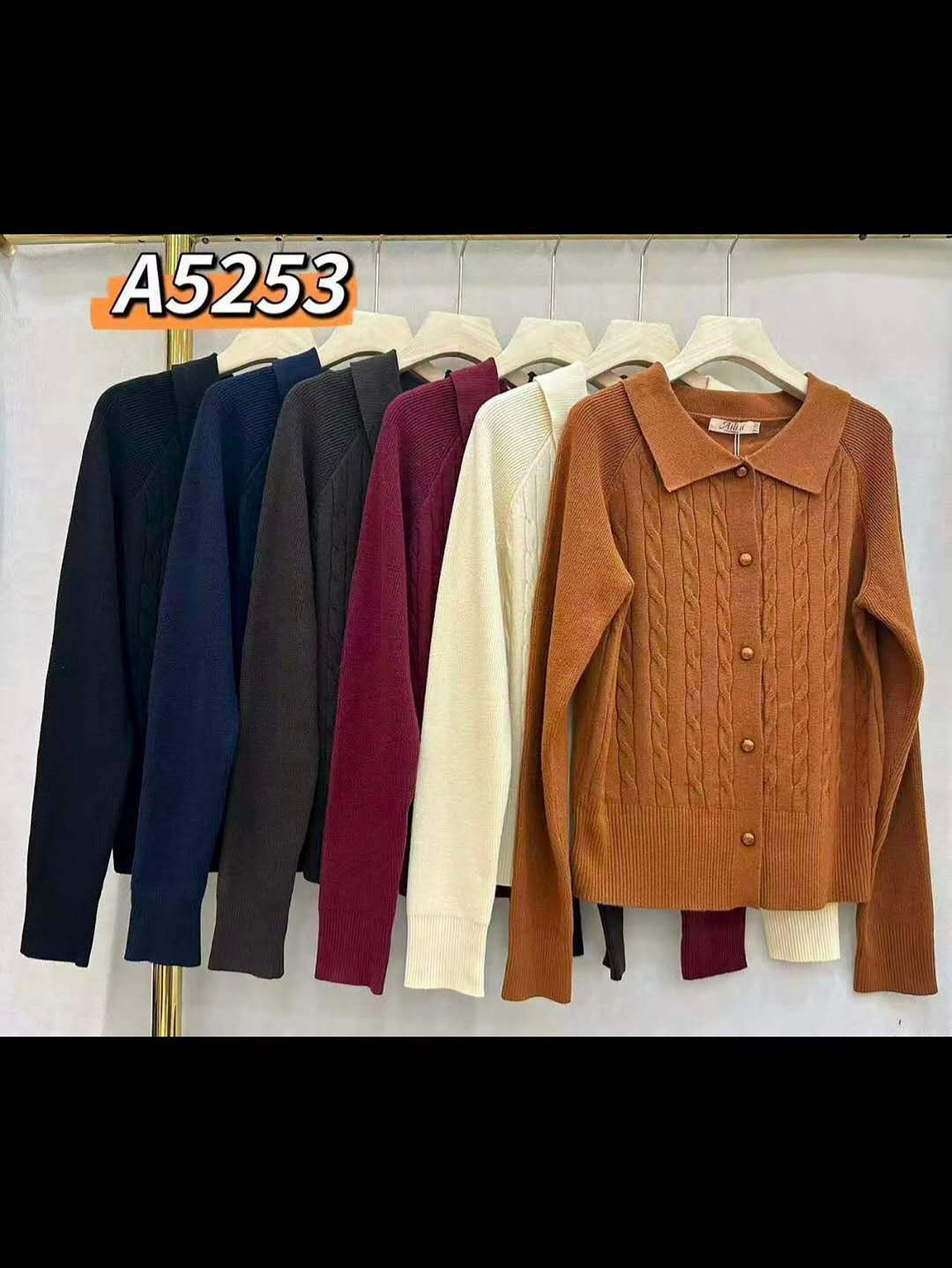 Casaquinho com botão importado