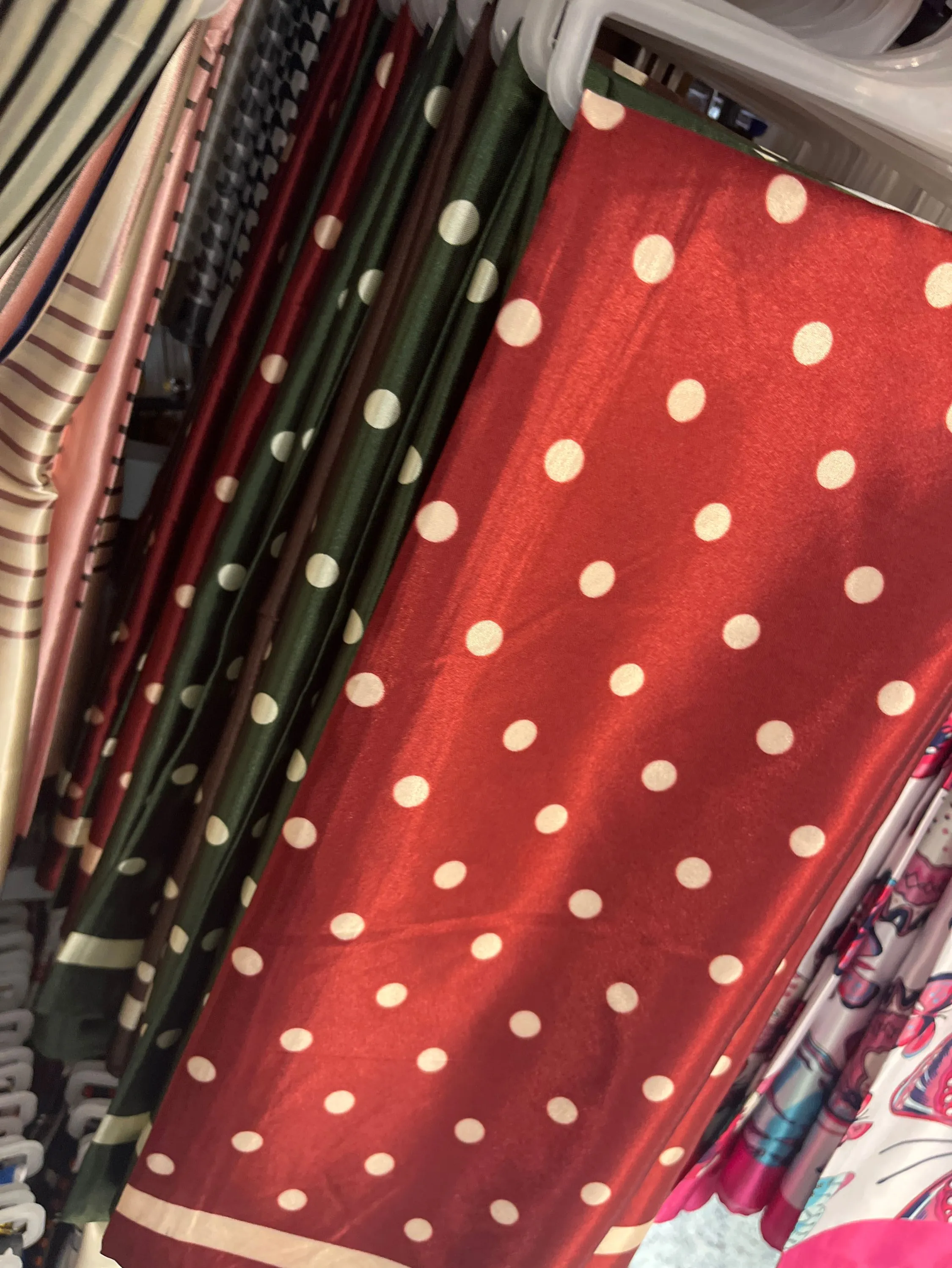 Lenço de seda 90*90