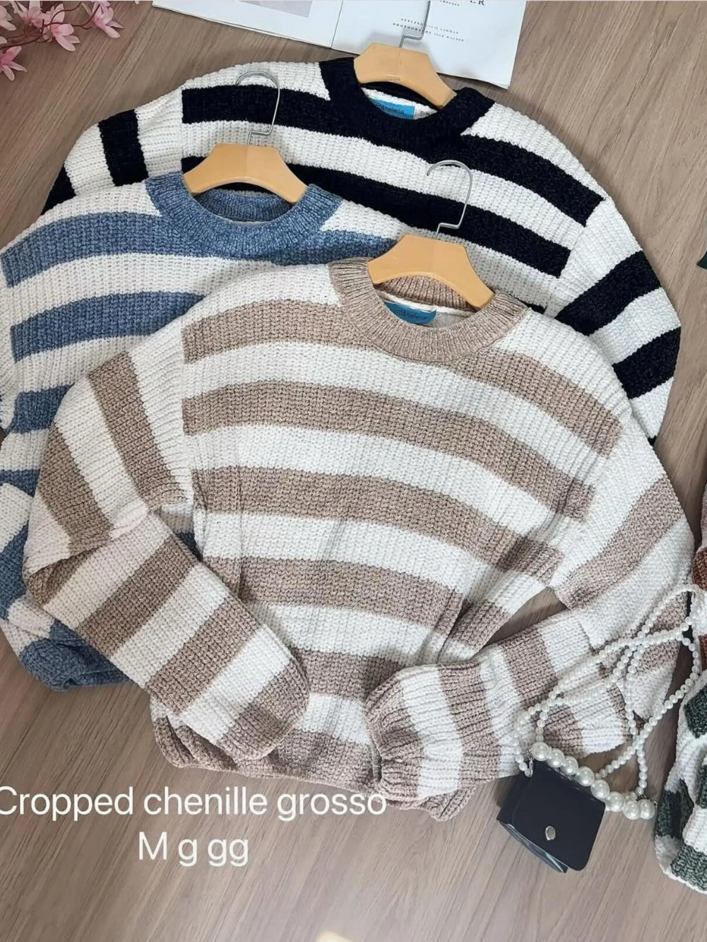 Blusa cropped de chenille