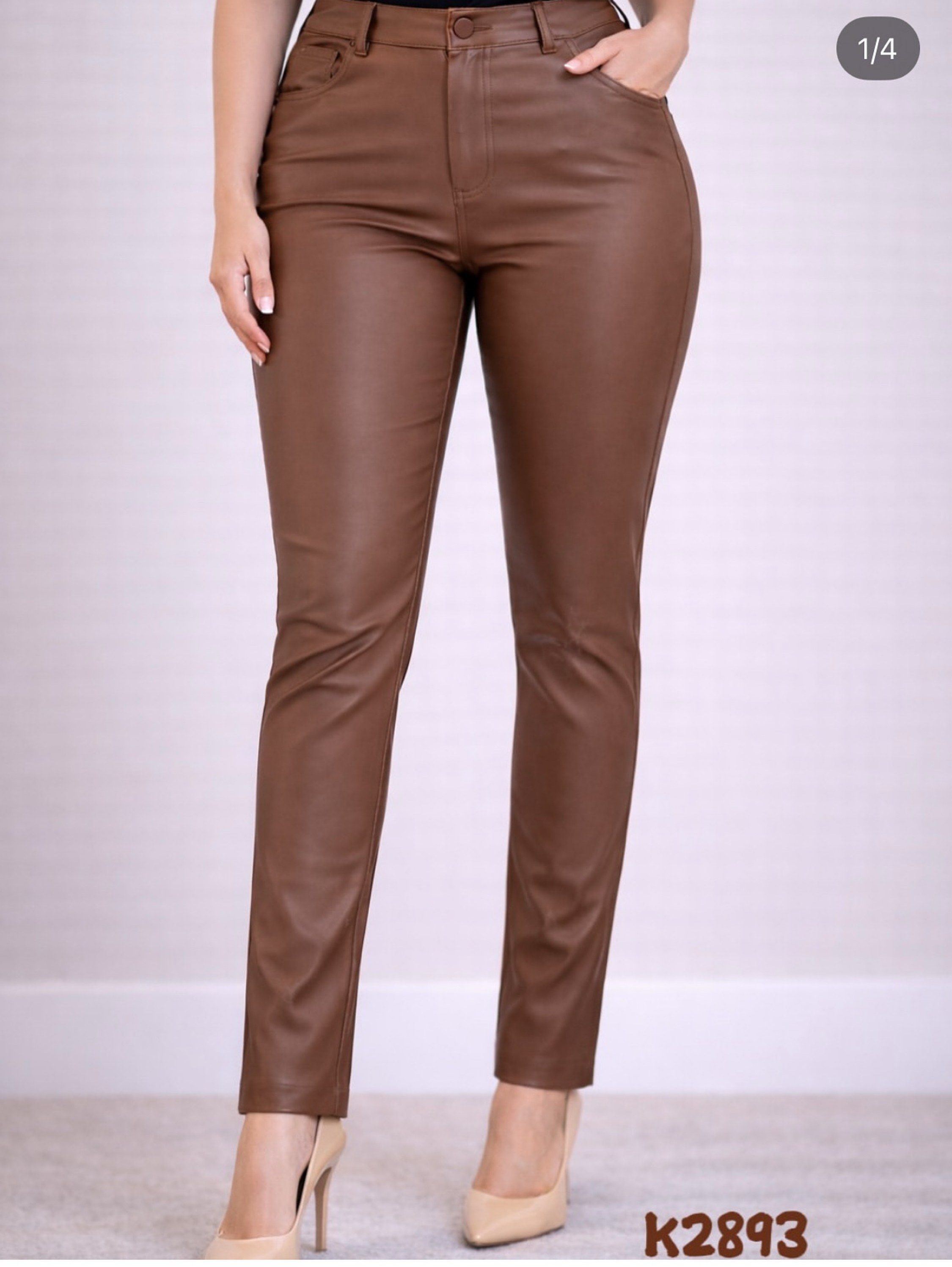 Calça resinada com elastano