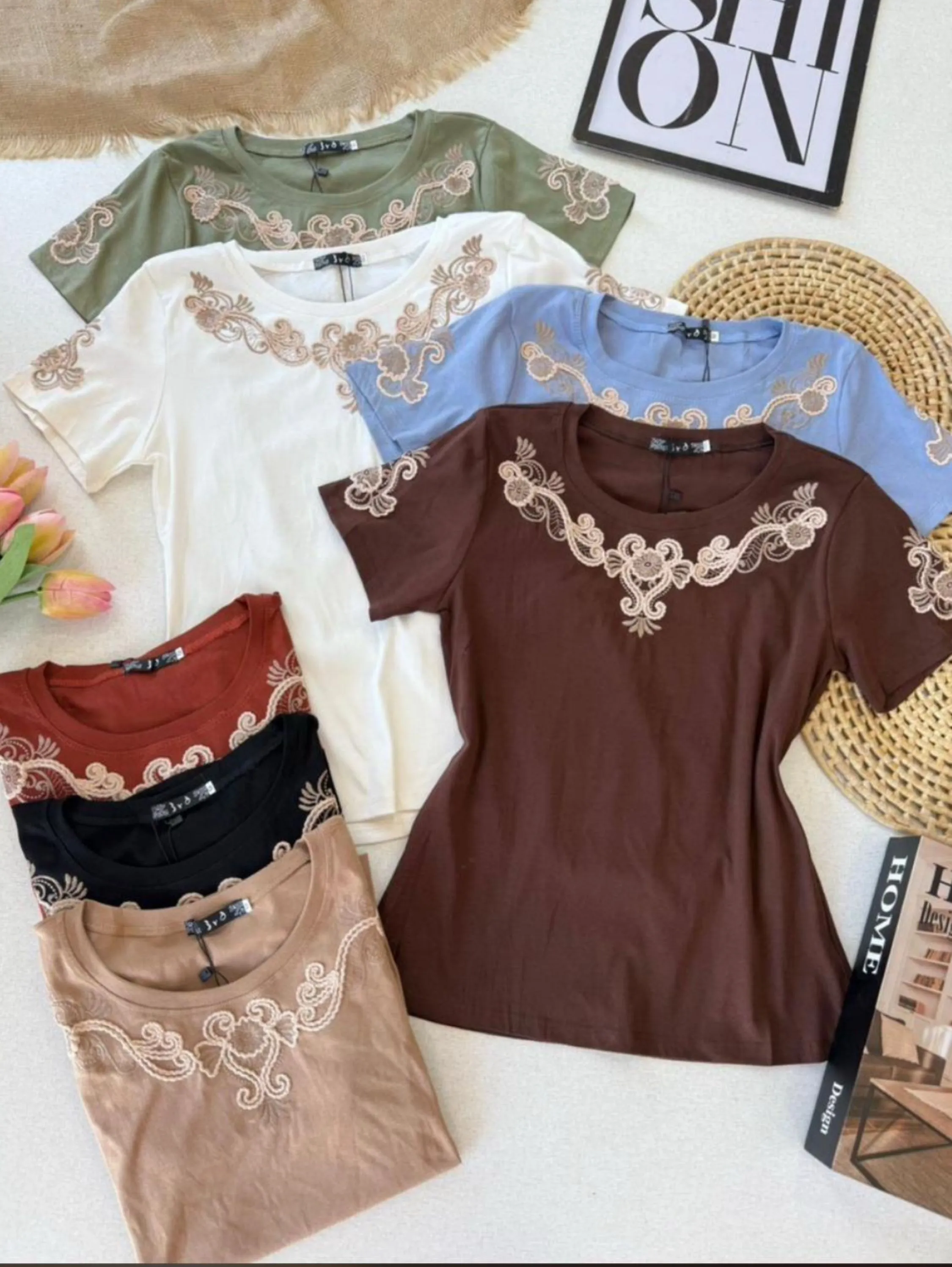 T shirt algodão bortado