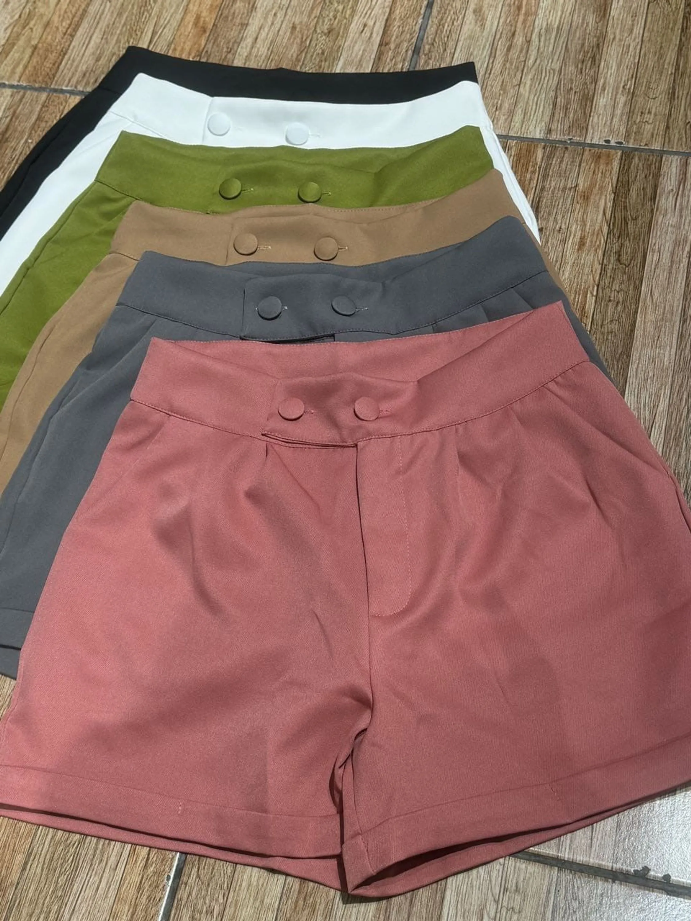 Shorts alfaiataria 2 botões