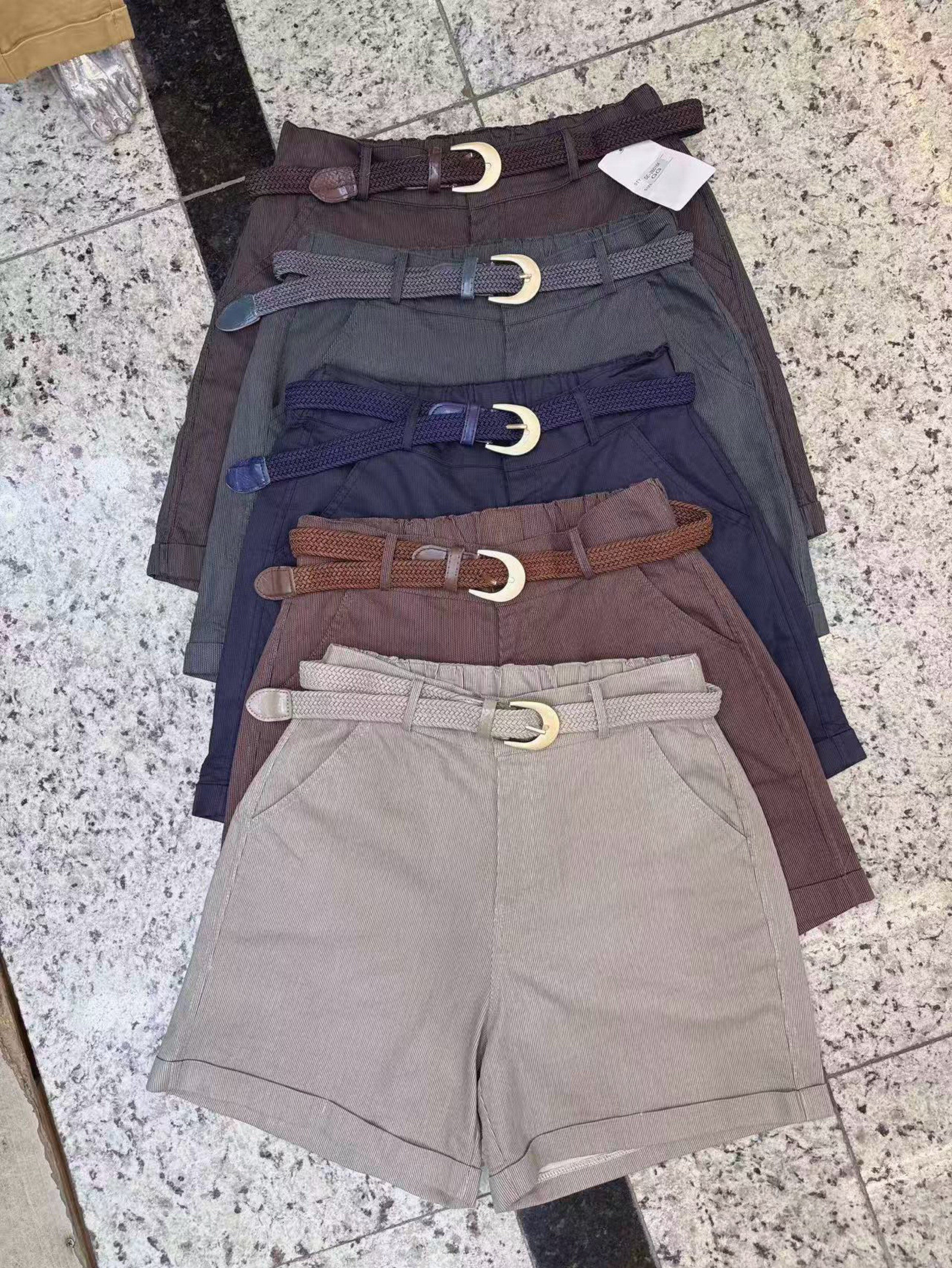 Short com cinto feminina