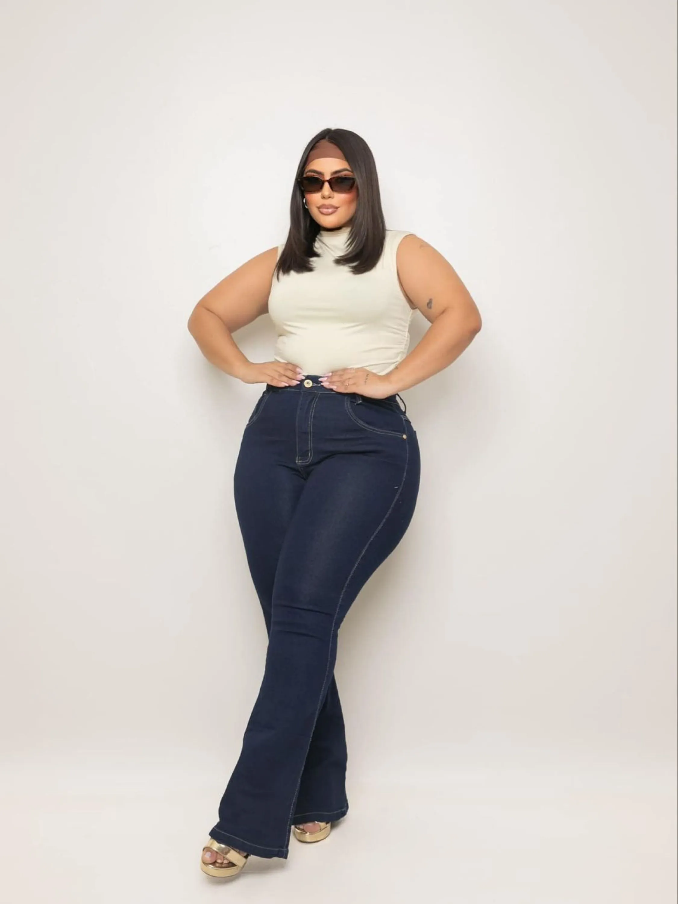 Calça flare plus size