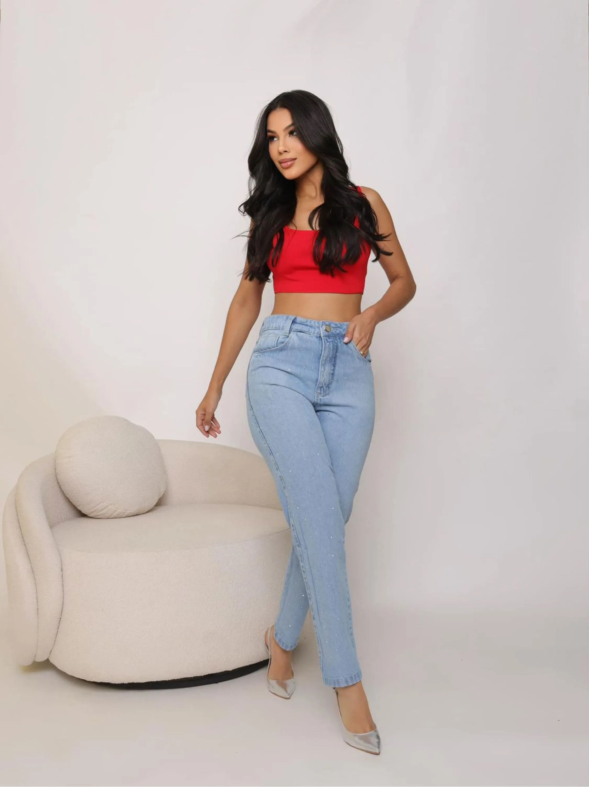 Calça mom jeans com brilho