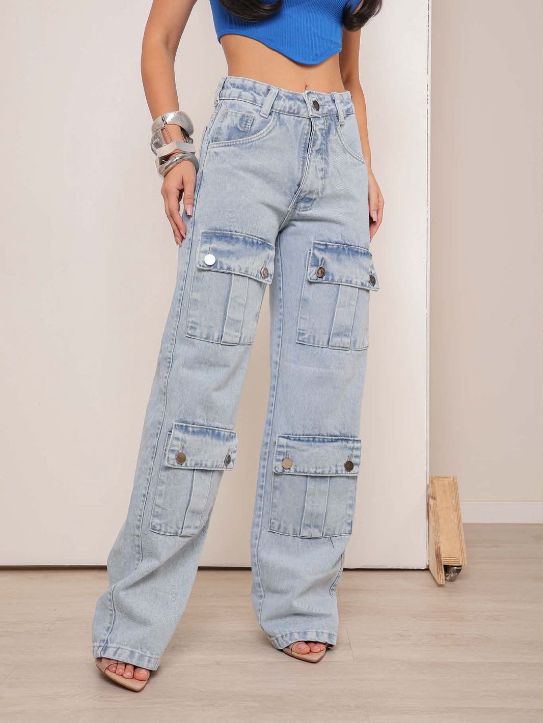 Wide leg com 4 bolsos