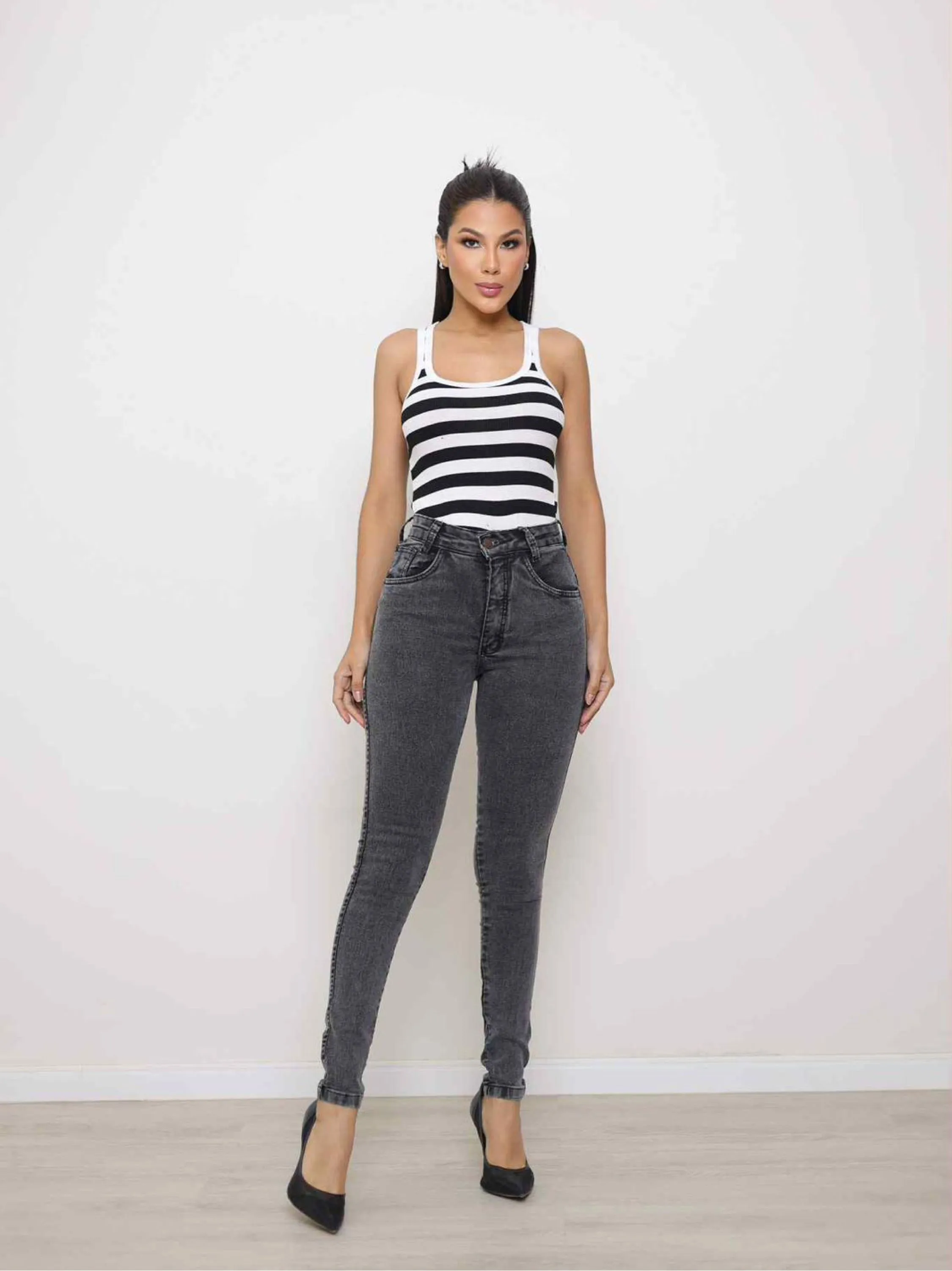 Calça skinny com laicra