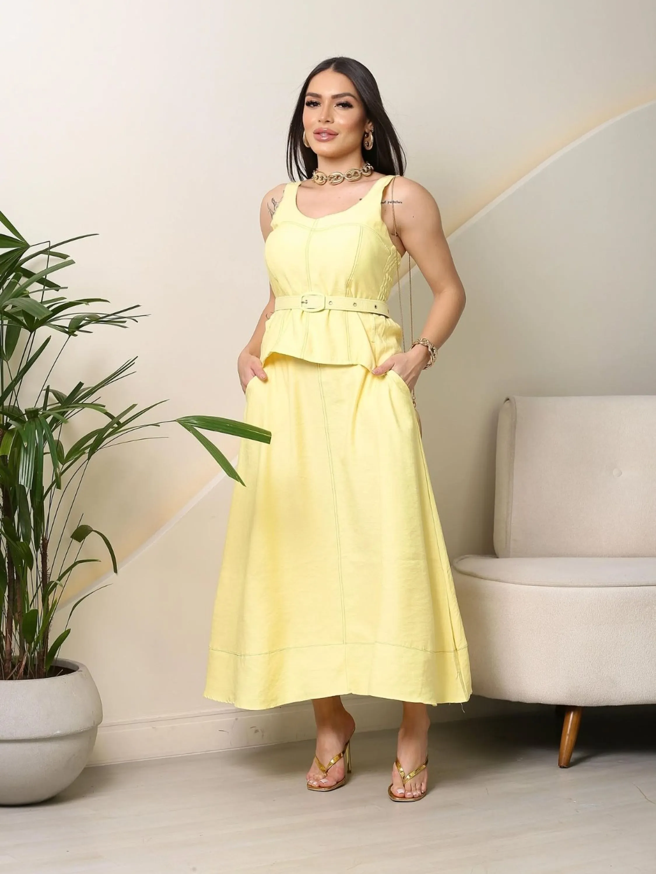 Conjunto saia e blusa