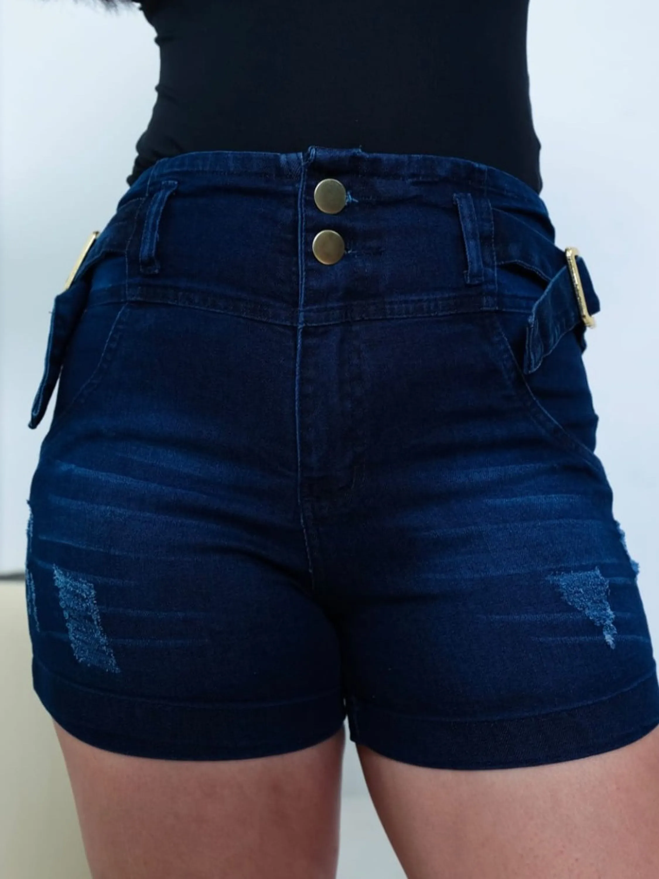 Shorts feminino com elástano