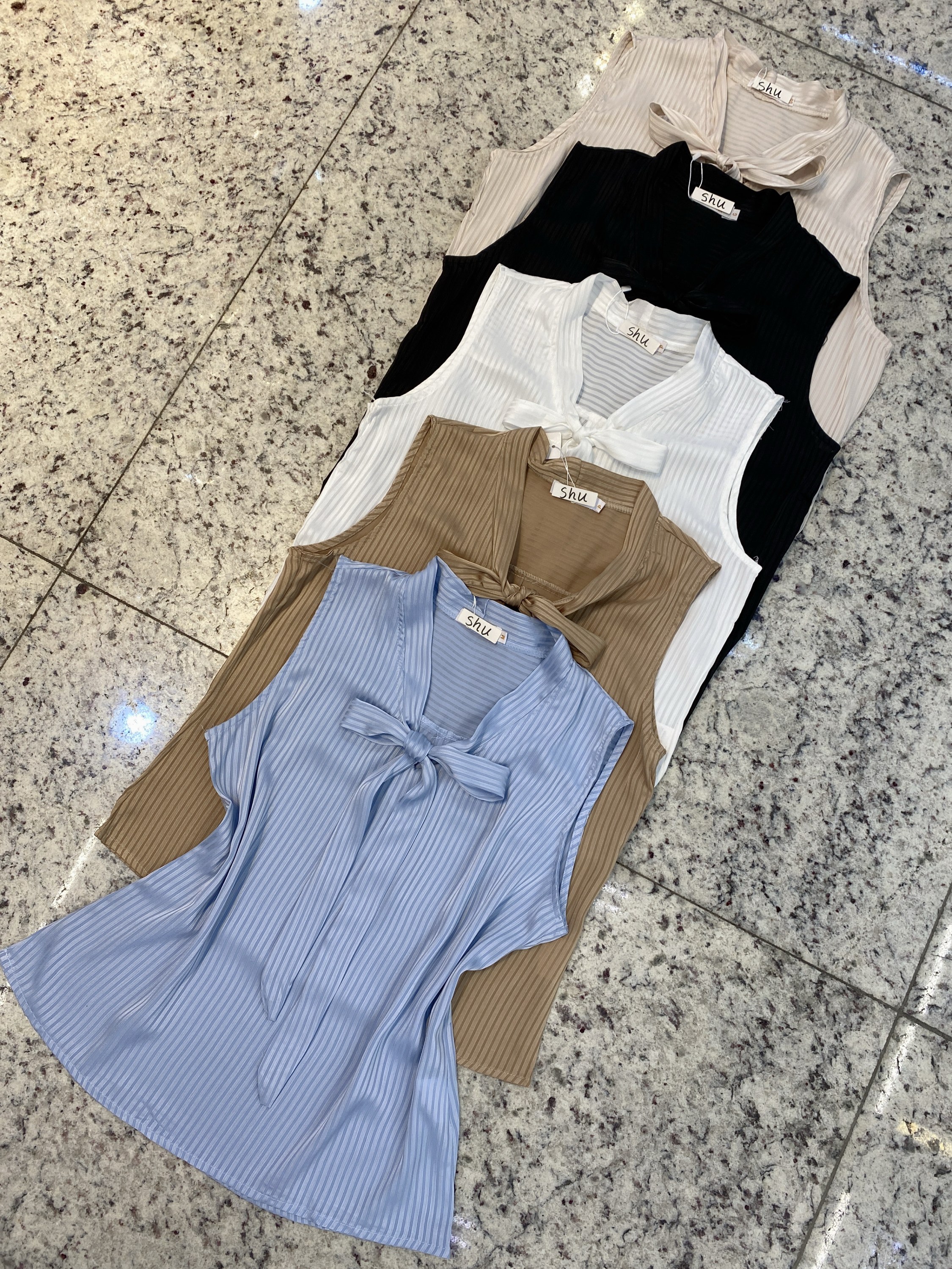 blusa lisa sem manga shu loja