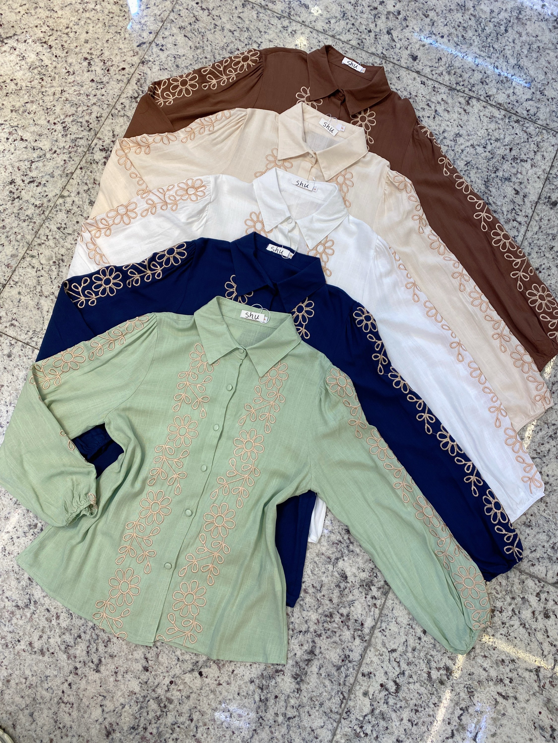 camisa com bordada manga longa shu loja