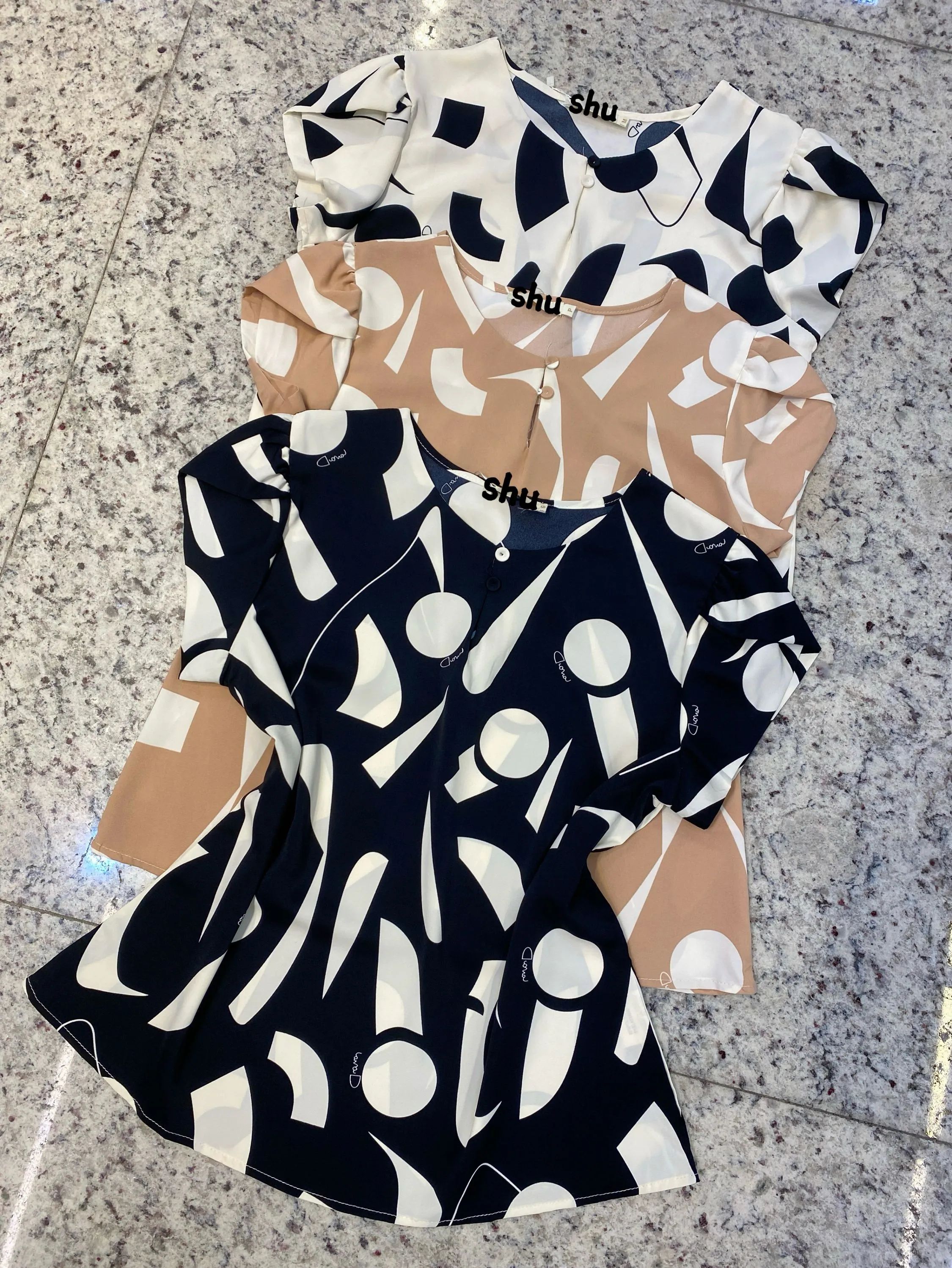 blusa estampada manga passada manga curta shu loja