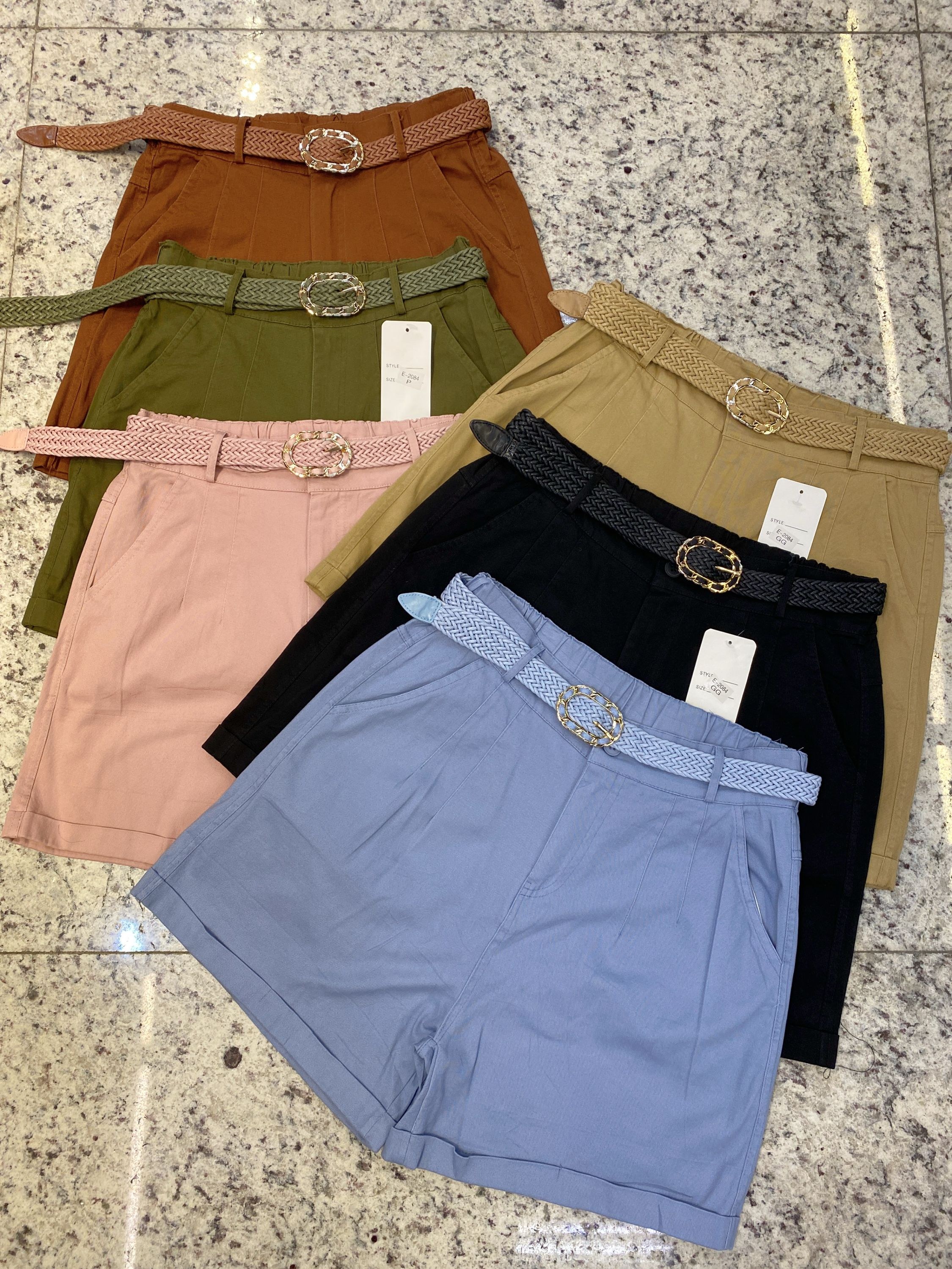 short sarja com elastano com cinto shu loja