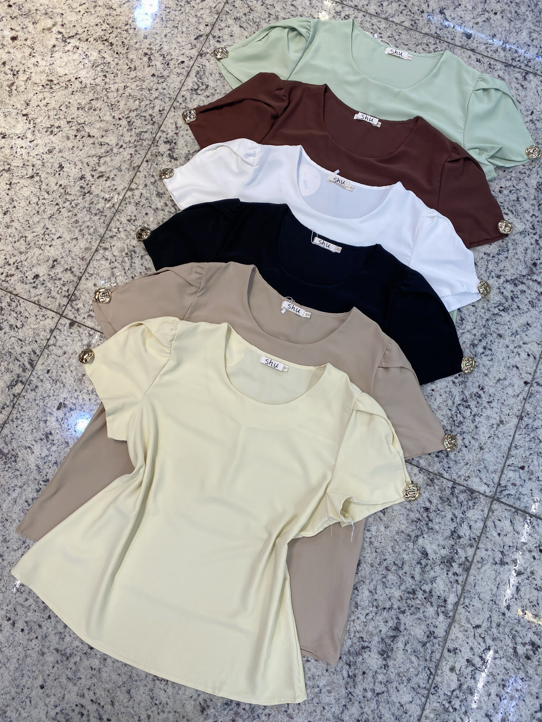 blusa lisa de plus manga curta shu loja
