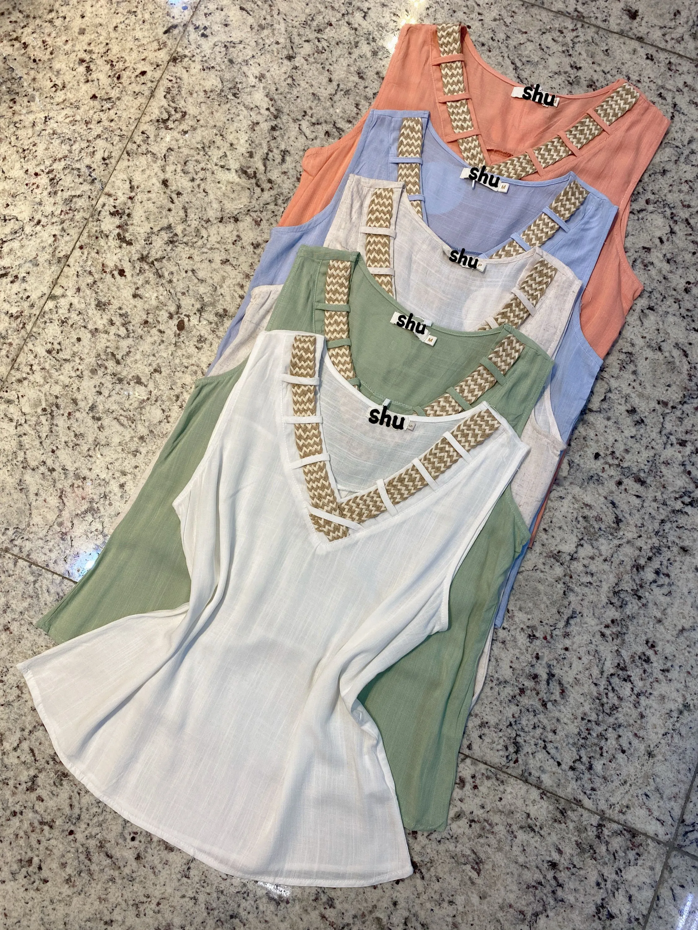 blusa lisa sem manga shu loja