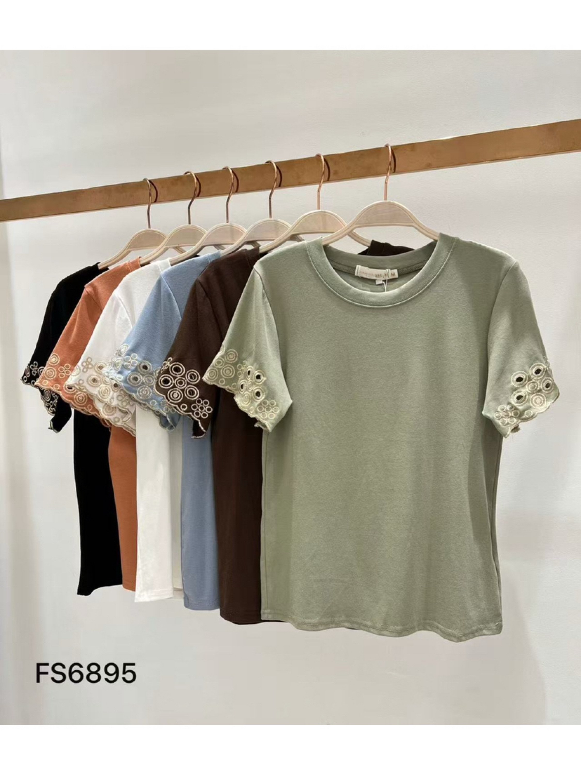 T-shirt com bordada manga curta shu loja